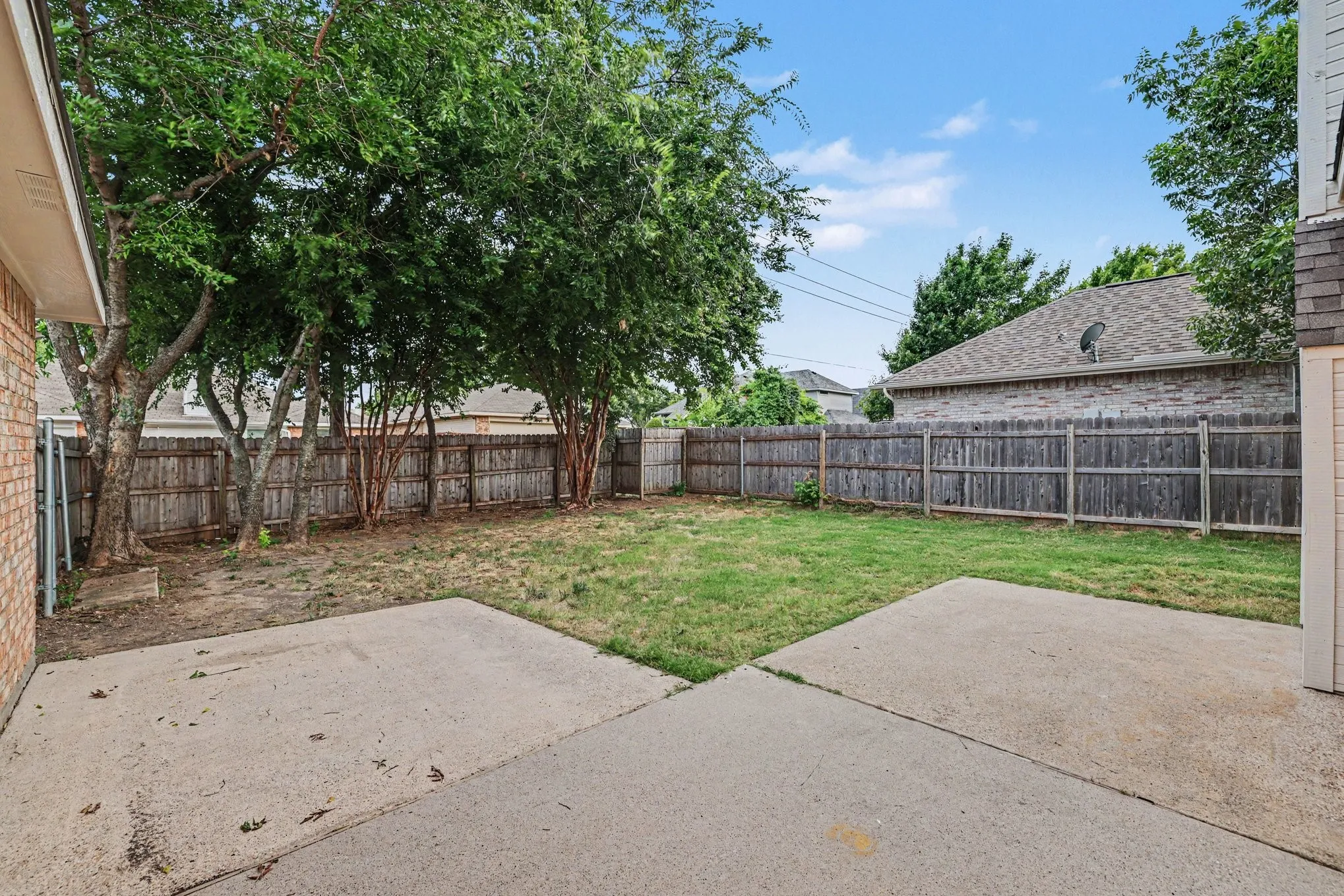 Single Family Residence For Sale in Collin County , 11709 Amber Valley Drive, Frisco, Texas 75035, 3 Bedroom, 2 Bathroom, 2 Garage spaces, 1,613 Sqft, built in 1996, mls#21311334, Real Estate Agent in Frisco, Homes For Sale in Collin county, Homes For Sale in Frisco, Realtor in Frisco Texas, Real Estate Brokerage Independent Realty Texas, Luminita Cordes Realtor