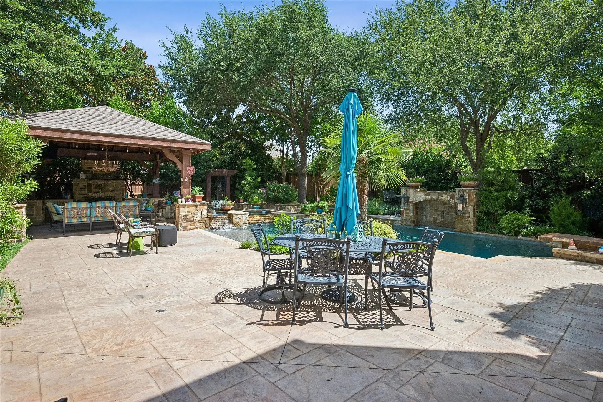 Single Family Residence For Sale in Denton County , 5336 Breckenridge Court, Frisco, Texas 75034, 5 Bedroom, 4 Bathroom, 3 Garage spaces, 4,231 Sqft, built in 2000, mls#21322226, Real Estate Agent in Frisco, Homes For Sale in Denton county, Homes For Sale in Frisco, Realtor in Frisco Texas, Real Estate Brokerage Independent Realty Texas, Luminita Cordes Realtor