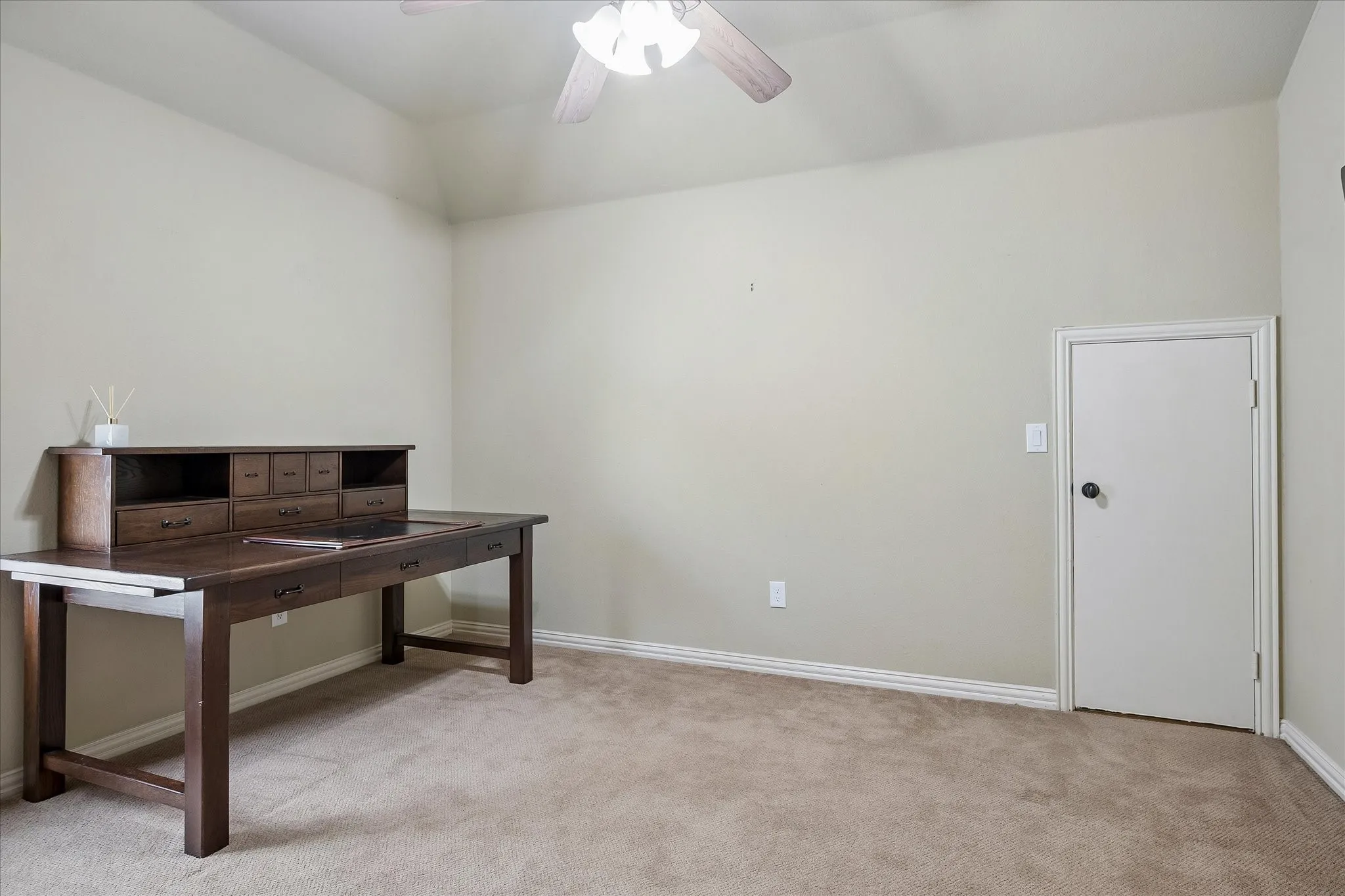 Single Family Residence For Sale in Denton County , 5336 Breckenridge Court, Frisco, Texas 75034, 5 Bedroom, 4 Bathroom, 3 Garage spaces, 4,231 Sqft, built in 2000, mls#21322226, Real Estate Agent in Frisco, Homes For Sale in Denton county, Homes For Sale in Frisco, Realtor in Frisco Texas, Real Estate Brokerage Independent Realty Texas, Luminita Cordes Realtor
