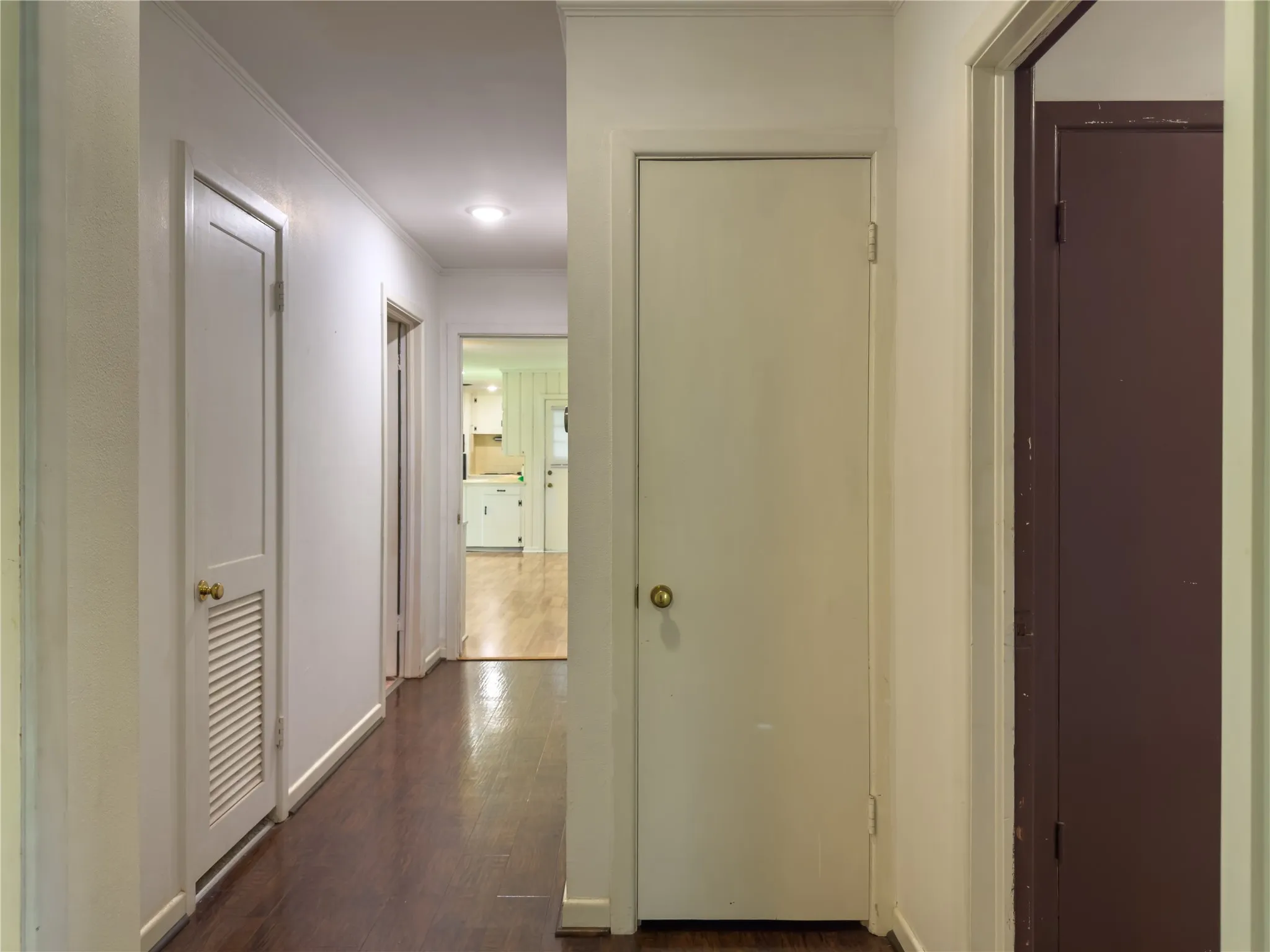 Single Family Residence For Sale in Titus County , 107 Bluebird, Mt Pleasant, Texas 75455, 2 Bedroom, 2 Bathroom, Garage spaces, 1,816 Sqft, built in 1960, mls#21334550, Real Estate Agent in Mt Pleasant, Homes For Sale in Titus county, Homes For Sale in Mt Pleasant, Realtor in Mt Pleasant Texas, Real Estate Brokerage Independent Realty Texas, Luminita Cordes Realtor
