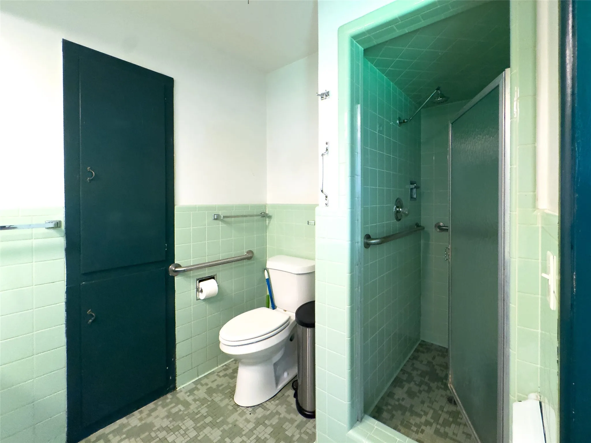 Single Family Residence For Sale in Titus County , 107 Bluebird, Mt Pleasant, Texas 75455, 2 Bedroom, 2 Bathroom, Garage spaces, 1,816 Sqft, built in 1960, mls#21334550, Real Estate Agent in Mt Pleasant, Homes For Sale in Titus county, Homes For Sale in Mt Pleasant, Realtor in Mt Pleasant Texas, Real Estate Brokerage Independent Realty Texas, Luminita Cordes Realtor