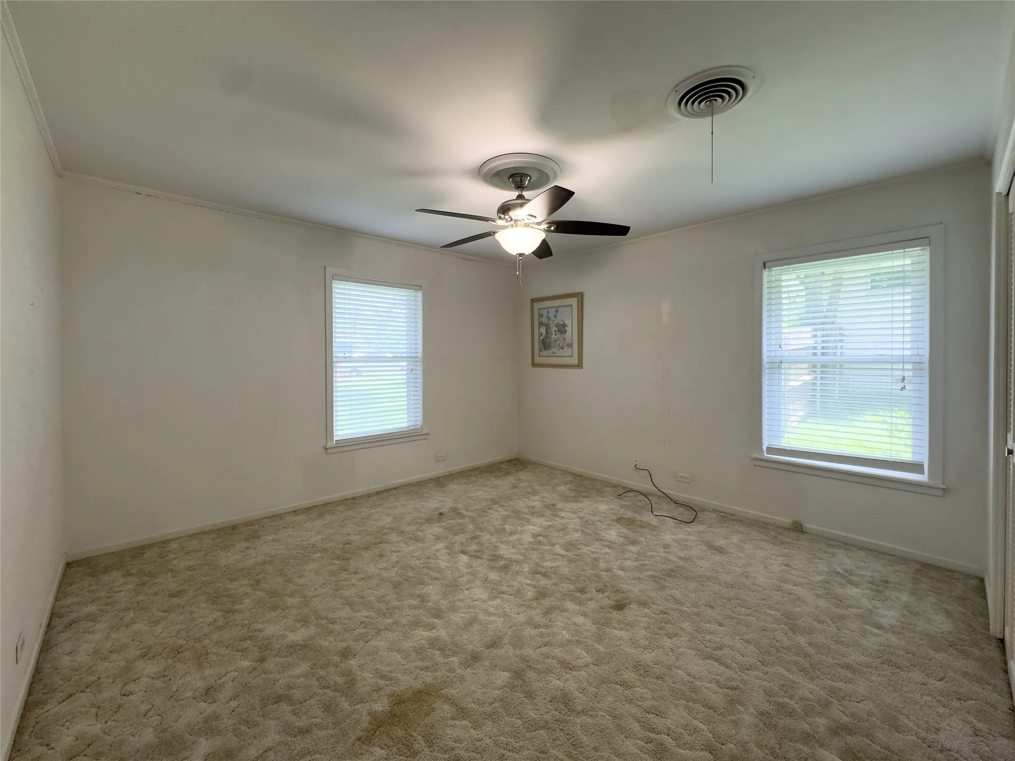 Single Family Residence For Sale in Titus County , 107 Bluebird, Mt Pleasant, Texas 75455, 2 Bedroom, 2 Bathroom, Garage spaces, 1,816 Sqft, built in 1960, mls#21334550, Real Estate Agent in Mt Pleasant, Homes For Sale in Titus county, Homes For Sale in Mt Pleasant, Realtor in Mt Pleasant Texas, Real Estate Brokerage Independent Realty Texas, Luminita Cordes Realtor
