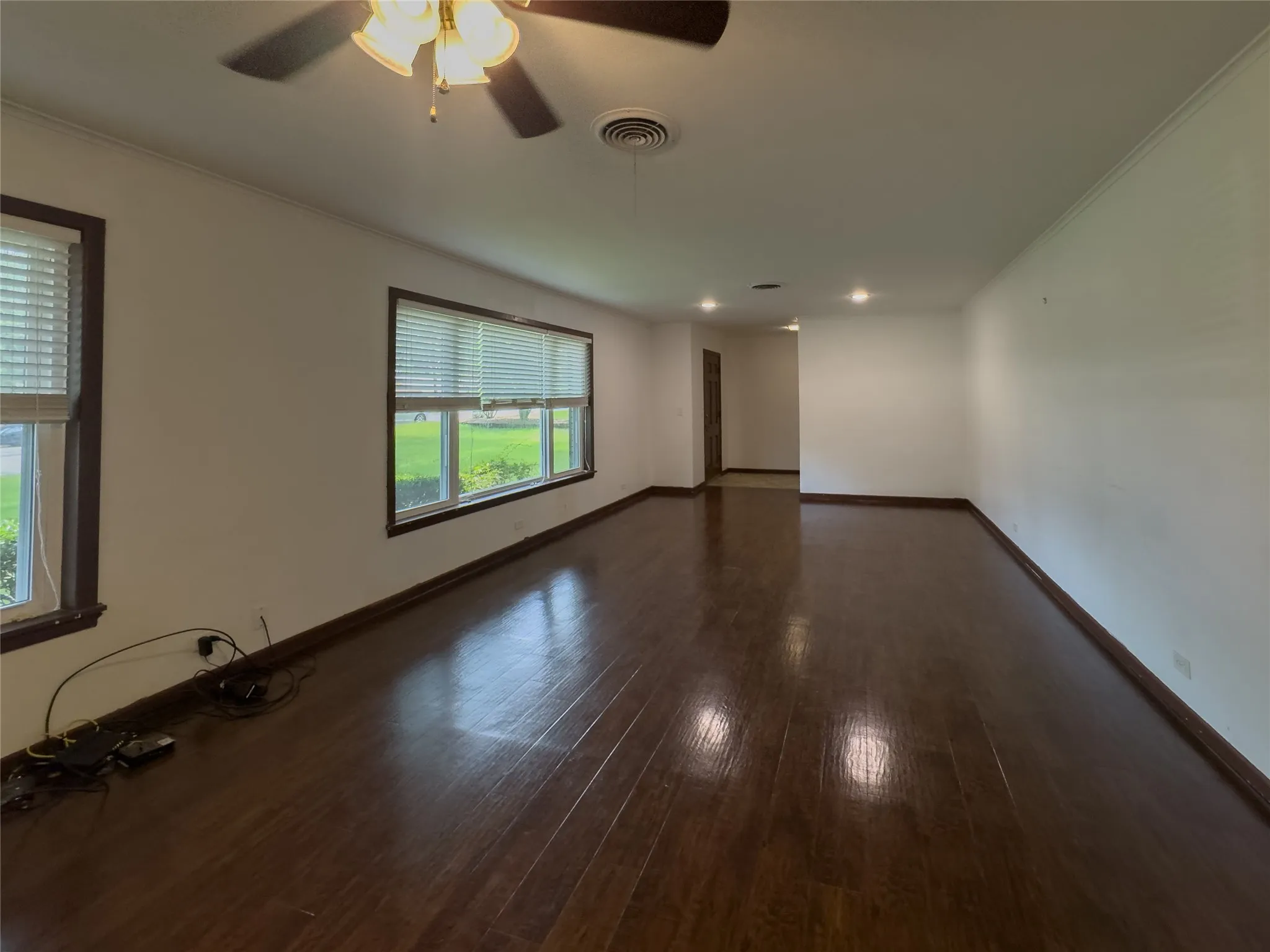 VIRTUALLY STAGED LIVING ROOM