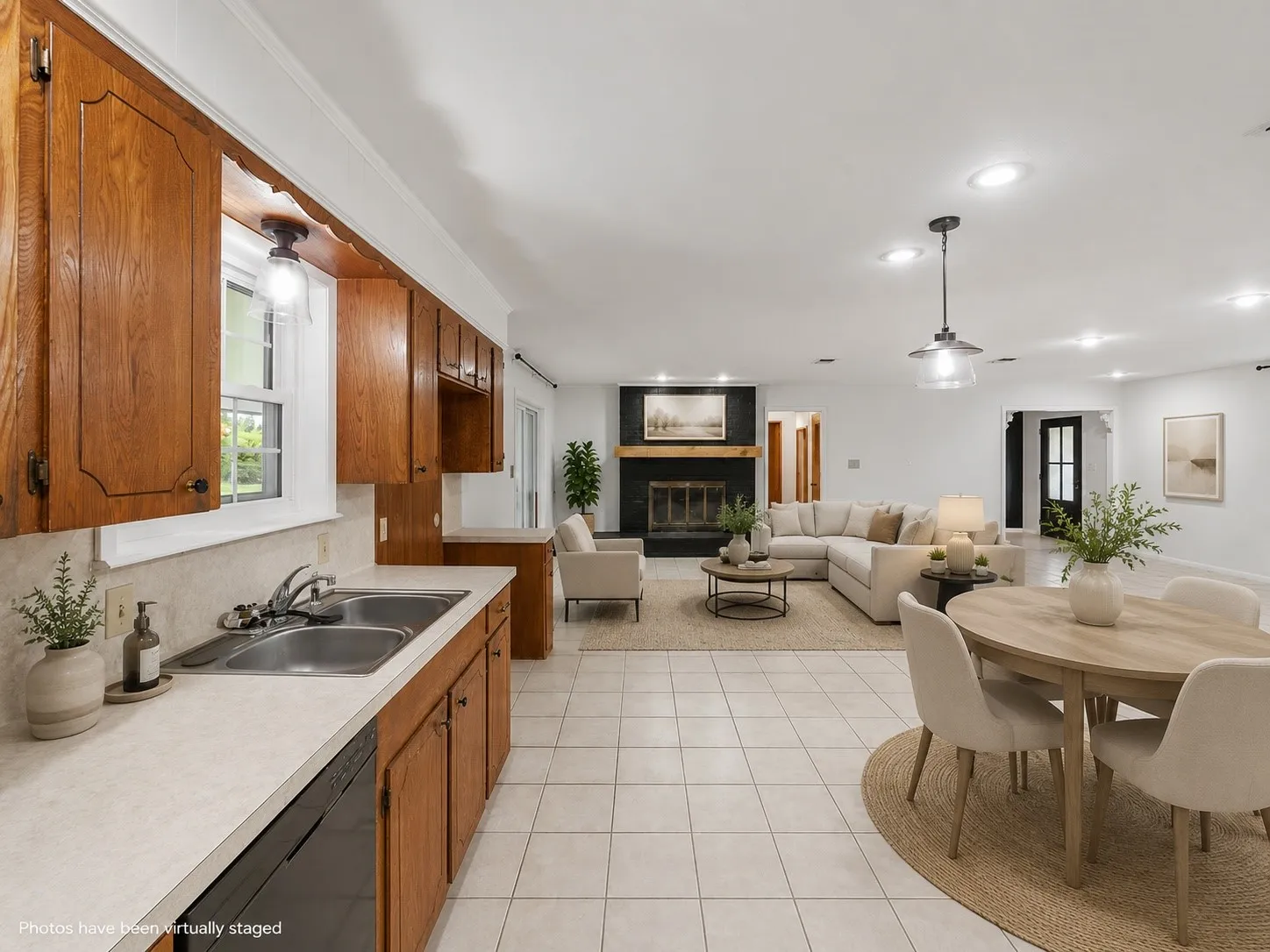Single Family Residence For Sale in Wood County , 704 Marion Drive, Winnsboro, Texas 75494, 4 Bedroom, 2 Bathroom, 2 Garage spaces, 2,486 Sqft, built in 1970, mls#21333067, Real Estate Agent in Winnsboro, Homes For Sale in Wood county, Homes For Sale in Winnsboro, Realtor in Winnsboro Texas, Real Estate Brokerage Independent Realty Texas, Luminita Cordes Realtor