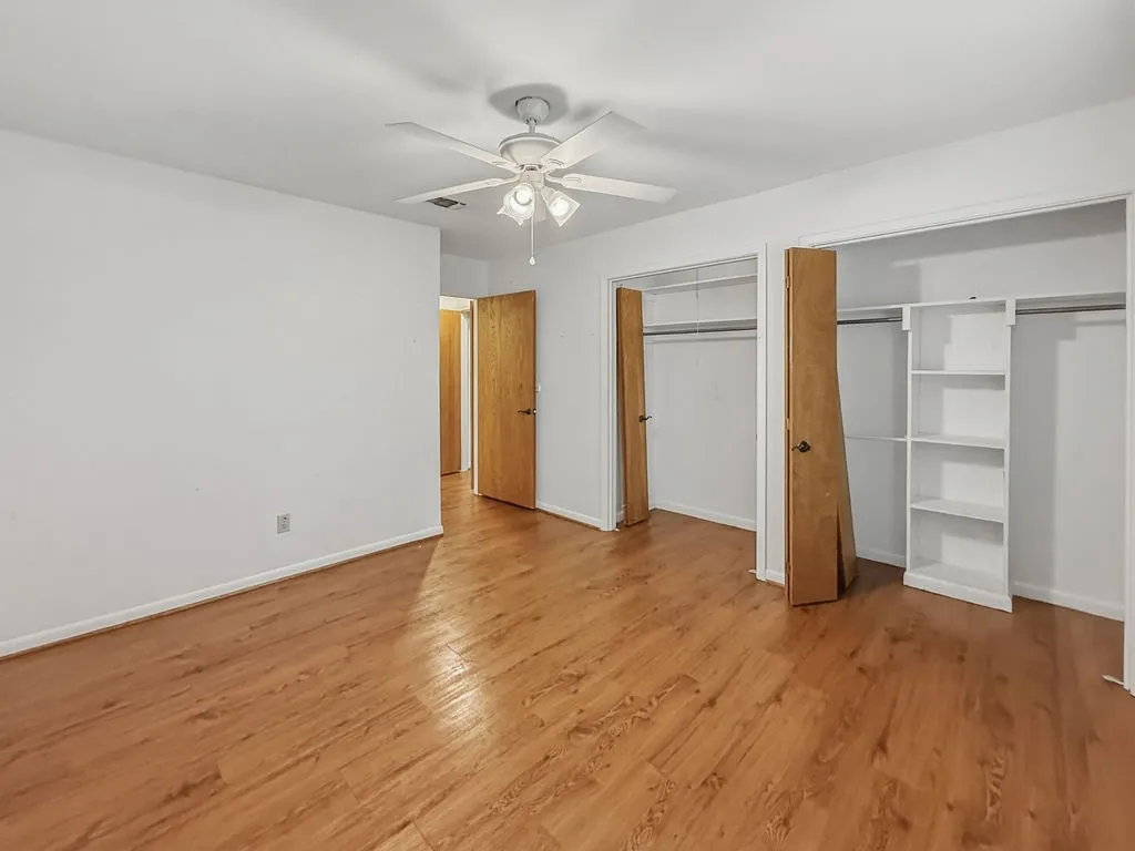 Single Family Residence For Sale in Wood County , 704 Marion Drive, Winnsboro, Texas 75494, 4 Bedroom, 2 Bathroom, 2 Garage spaces, 2,486 Sqft, built in 1970, mls#21333067, Real Estate Agent in Winnsboro, Homes For Sale in Wood county, Homes For Sale in Winnsboro, Realtor in Winnsboro Texas, Real Estate Brokerage Independent Realty Texas, Luminita Cordes Realtor