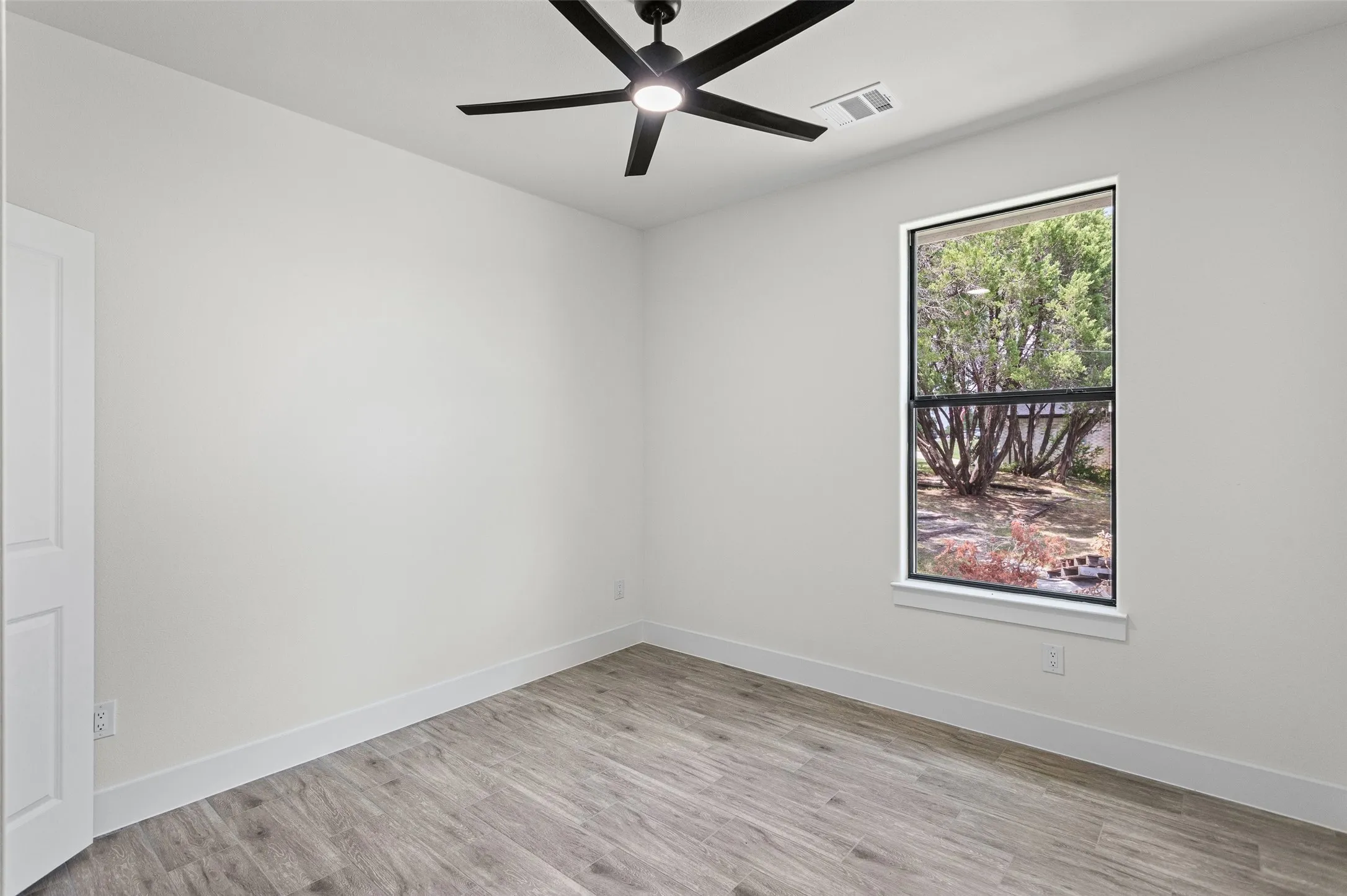 Single Family Residence For Sale in Hood County , 4711 Elizabeth Street, Granbury, Texas 76048, 4 Bedroom, 2 Bathroom, 2 Garage spaces, 1,693 Sqft, built in 2026, mls#21323053, Real Estate Agent in Granbury, Homes For Sale in Hood county, Homes For Sale in Granbury, Realtor in Granbury Texas, Real Estate Brokerage Independent Realty Texas, Luminita Cordes Realtor