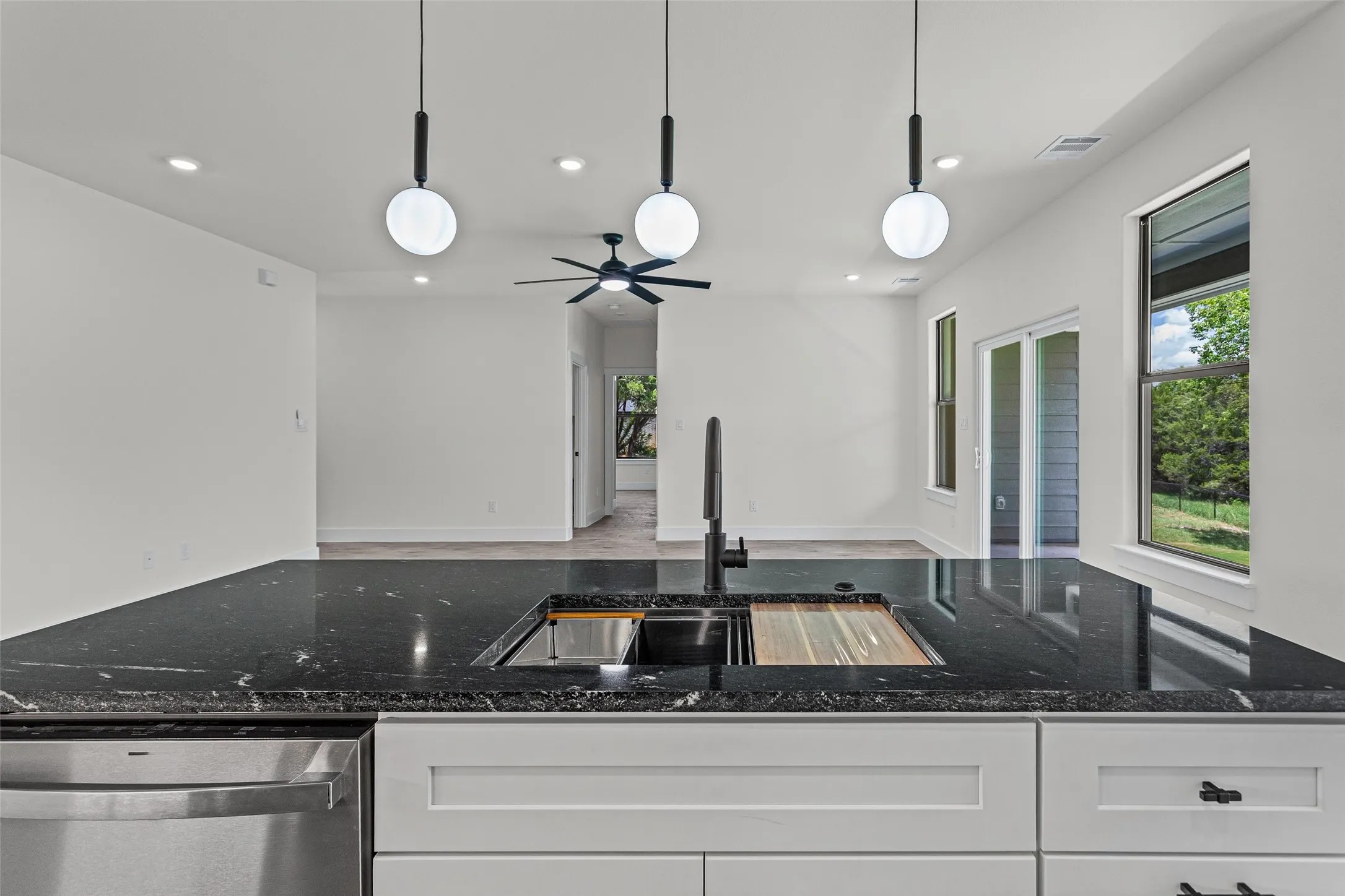 Single Family Residence For Sale in Hood County , 4711 Elizabeth Street, Granbury, Texas 76048, 4 Bedroom, 2 Bathroom, 2 Garage spaces, 1,693 Sqft, built in 2026, mls#21323053, Real Estate Agent in Granbury, Homes For Sale in Hood county, Homes For Sale in Granbury, Realtor in Granbury Texas, Real Estate Brokerage Independent Realty Texas, Luminita Cordes Realtor
