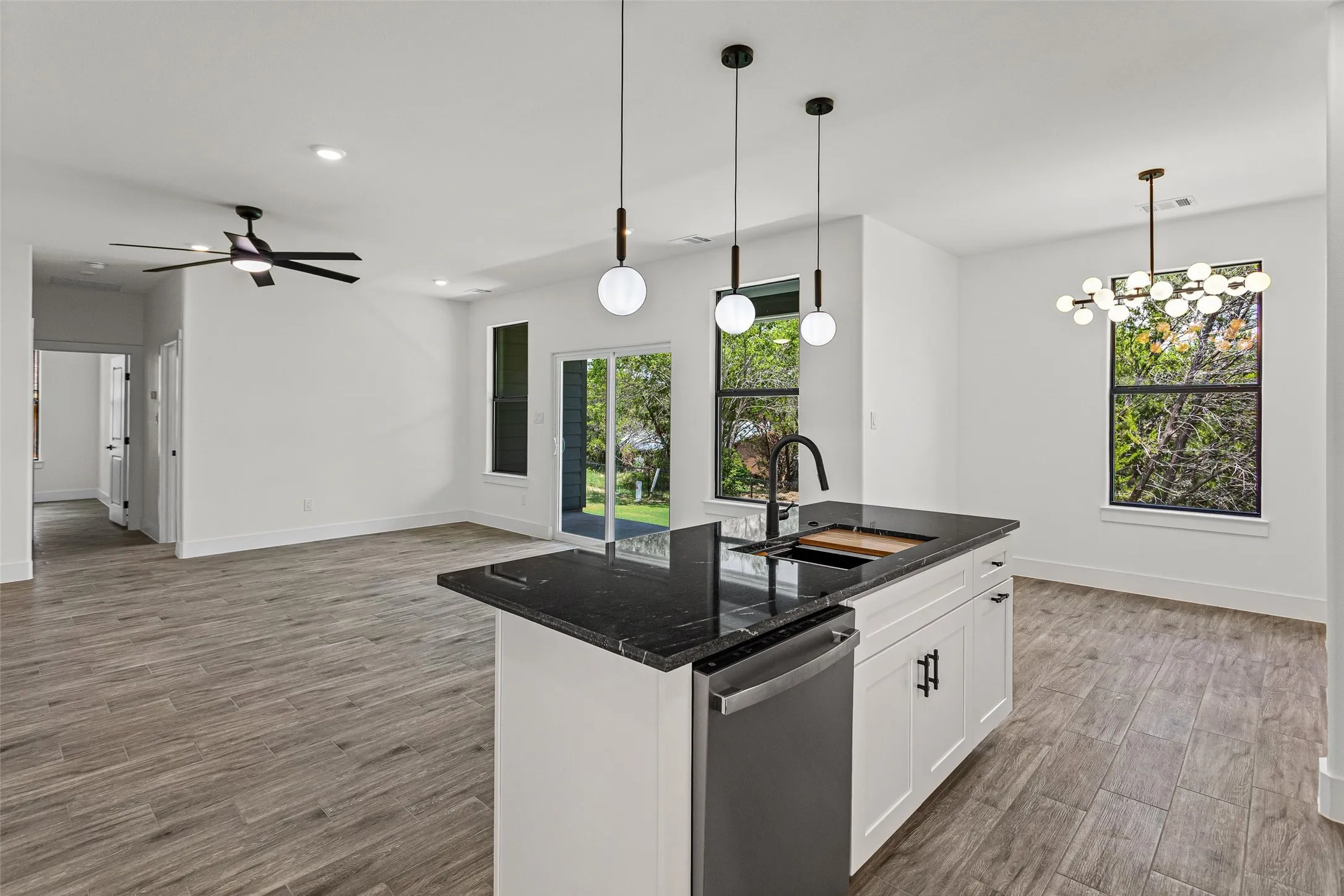 Single Family Residence For Sale in Hood County , 4711 Elizabeth Street, Granbury, Texas 76048, 4 Bedroom, 2 Bathroom, 2 Garage spaces, 1,693 Sqft, built in 2026, mls#21323053, Real Estate Agent in Granbury, Homes For Sale in Hood county, Homes For Sale in Granbury, Realtor in Granbury Texas, Real Estate Brokerage Independent Realty Texas, Luminita Cordes Realtor