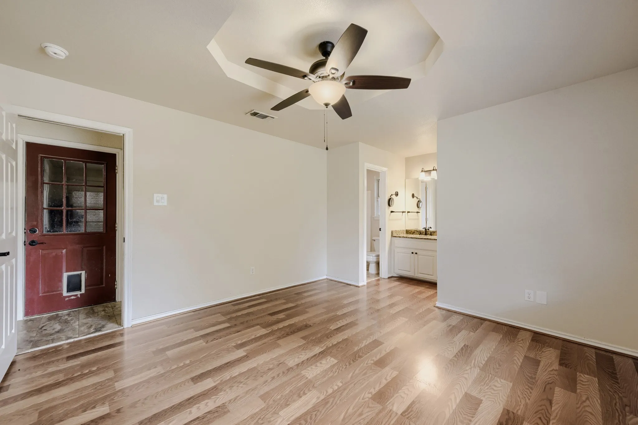 Single Family Residence For Sale in Parker County , 1004 Tremont Street, Weatherford, Texas 76086, 3 Bedroom, 2 Bathroom, 2 Garage spaces, 1,280 Sqft, built in 2000, mls#21325694, Real Estate Agent in Weatherford, Homes For Sale in Parker county, Homes For Sale in Weatherford, Realtor in Weatherford Texas, Real Estate Brokerage Independent Realty Texas, Luminita Cordes Realtor