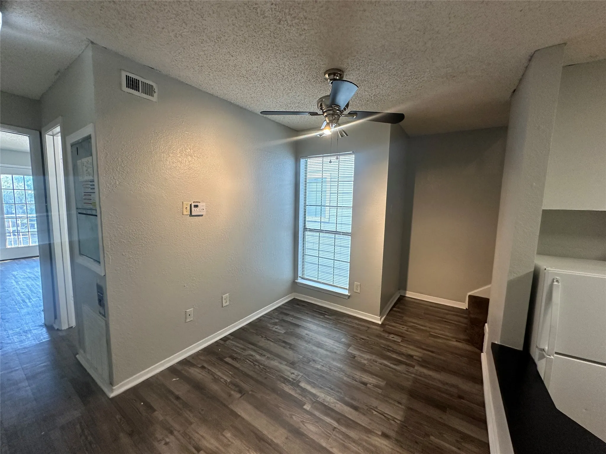 Townhouse For Rent in Dallas County , 9823 Summerwood Circle 1008, Dallas, Texas 75243, 2 Bedroom, 1 Bathroom, 1 Garage spaces, 974 Sqft, built in 1985, mls#21334575, Real Estate Agent in Dallas, Homes For Rent in Dallas county, Homes For Rent in Dallas, Realtor in Dallas Texas, Real Estate Brokerage Independent Realty Texas, Luminita Cordes Realtor