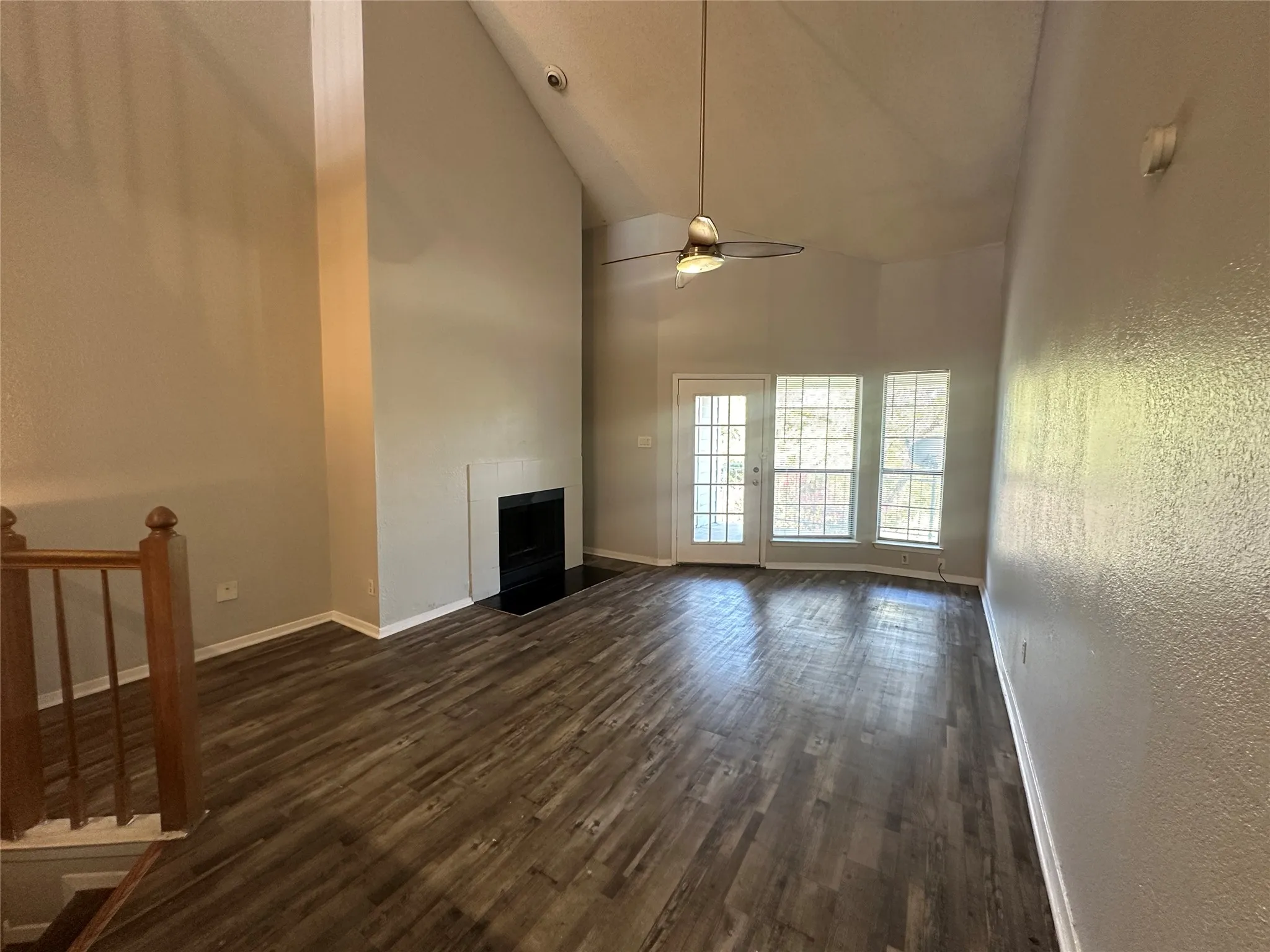 Townhouse For Rent in Dallas County , 9823 Summerwood Circle 1008, Dallas, Texas 75243, 2 Bedroom, 1 Bathroom, 1 Garage spaces, 974 Sqft, built in 1985, mls#21334575, Real Estate Agent in Dallas, Homes For Rent in Dallas county, Homes For Rent in Dallas, Realtor in Dallas Texas, Real Estate Brokerage Independent Realty Texas, Luminita Cordes Realtor