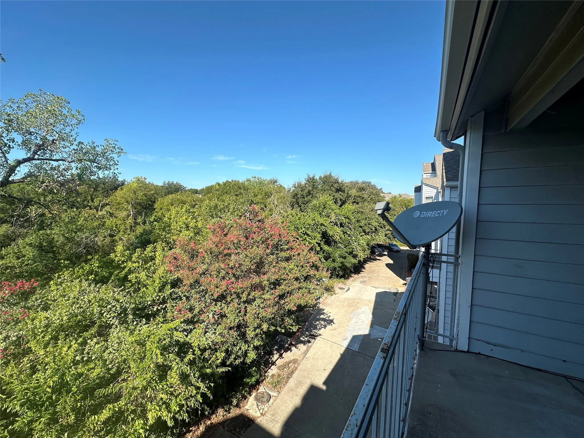 Townhouse For Rent in Dallas County , 9823 Summerwood Circle 1008, Dallas, Texas 75243, 2 Bedroom, 1 Bathroom, 1 Garage spaces, 974 Sqft, built in 1985, mls#21334575, Real Estate Agent in Dallas, Homes For Rent in Dallas county, Homes For Rent in Dallas, Realtor in Dallas Texas, Real Estate Brokerage Independent Realty Texas, Luminita Cordes Realtor