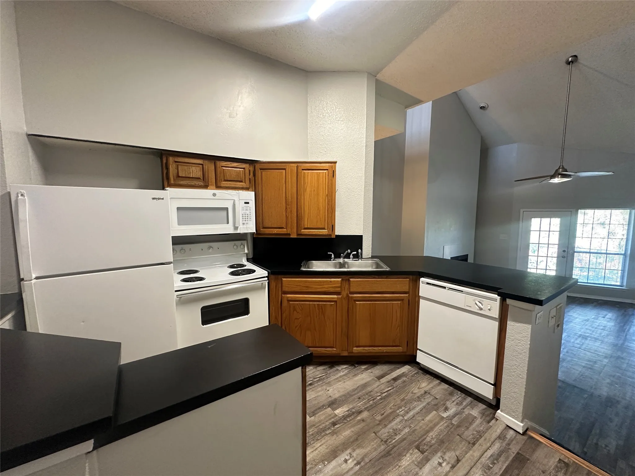 Townhouse For Rent in Dallas County , 9823 Summerwood Circle 1008, Dallas, Texas 75243, 2 Bedroom, 1 Bathroom, 1 Garage spaces, 974 Sqft, built in 1985, mls#21334575, Real Estate Agent in Dallas, Homes For Rent in Dallas county, Homes For Rent in Dallas, Realtor in Dallas Texas, Real Estate Brokerage Independent Realty Texas, Luminita Cordes Realtor
