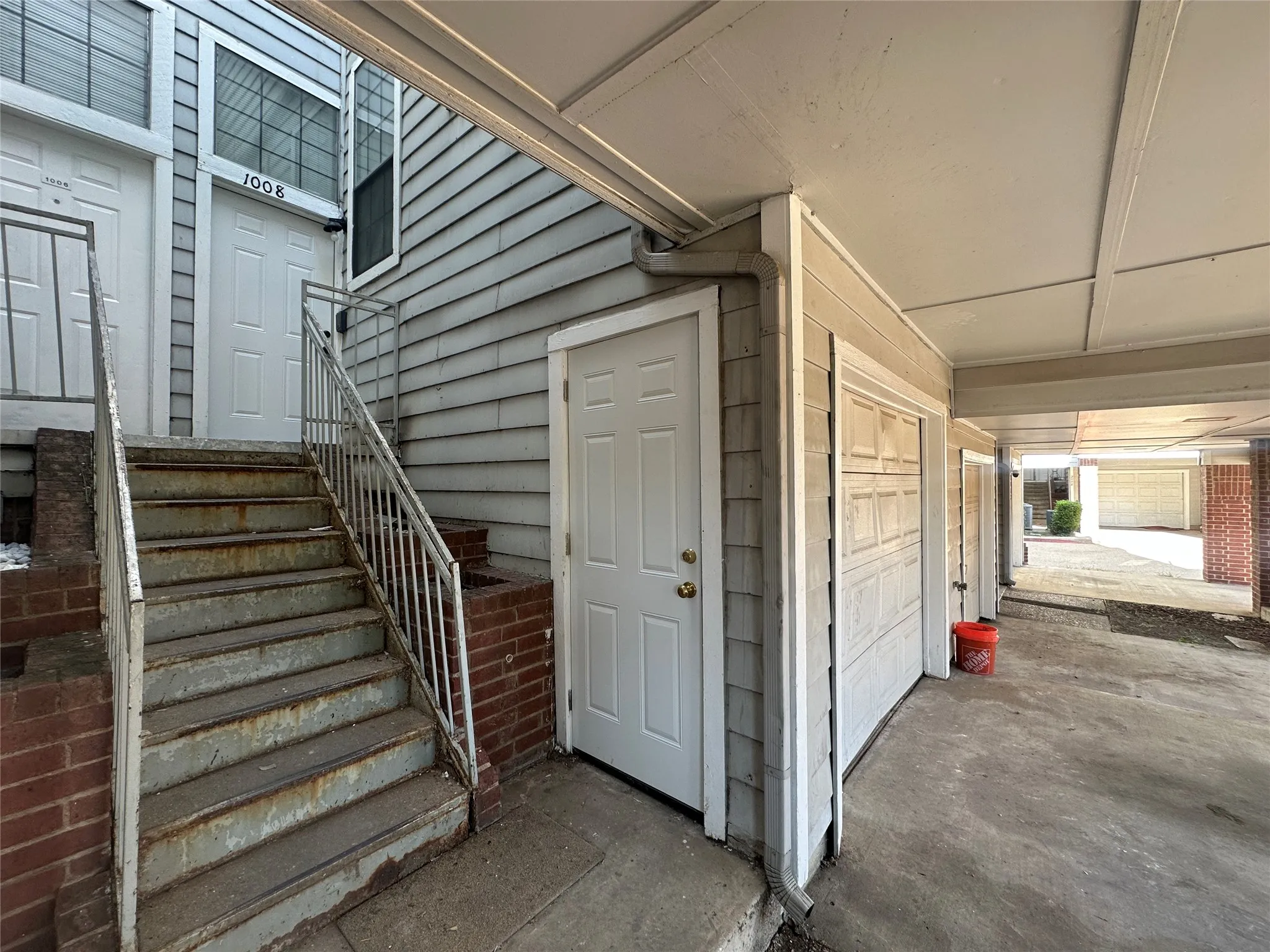 Townhouse For Rent in Dallas County , 9823 Summerwood Circle 1008, Dallas, Texas 75243, 2 Bedroom, 1 Bathroom, 1 Garage spaces, 974 Sqft, built in 1985, mls#21334575, Real Estate Agent in Dallas, Homes For Rent in Dallas county, Homes For Rent in Dallas, Realtor in Dallas Texas, Real Estate Brokerage Independent Realty Texas, Luminita Cordes Realtor