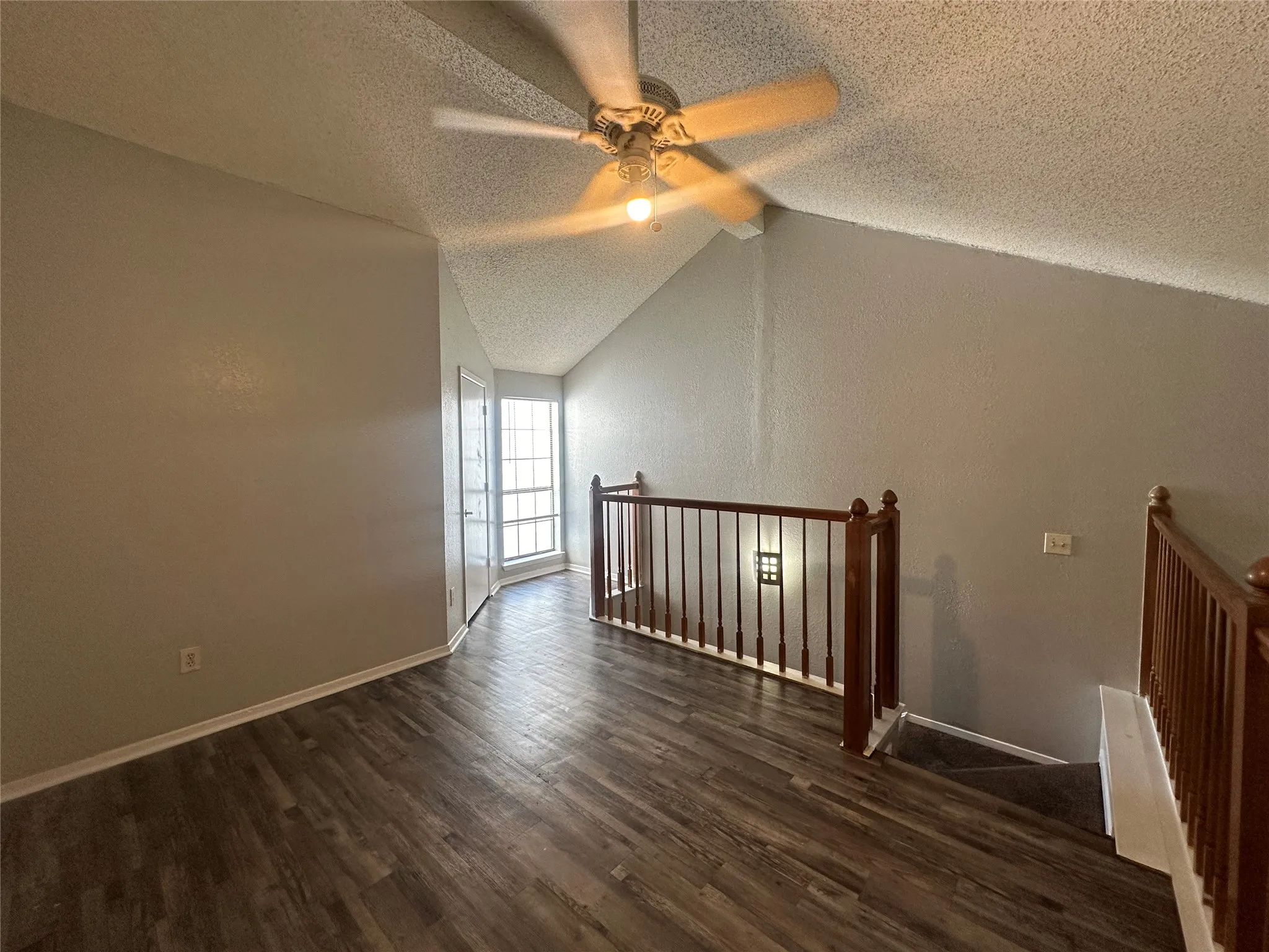 Townhouse For Rent in Dallas County , 9823 Summerwood Circle 1008, Dallas, Texas 75243, 2 Bedroom, 1 Bathroom, 1 Garage spaces, 974 Sqft, built in 1985, mls#21334575, Real Estate Agent in Dallas, Homes For Rent in Dallas county, Homes For Rent in Dallas, Realtor in Dallas Texas, Real Estate Brokerage Independent Realty Texas, Luminita Cordes Realtor