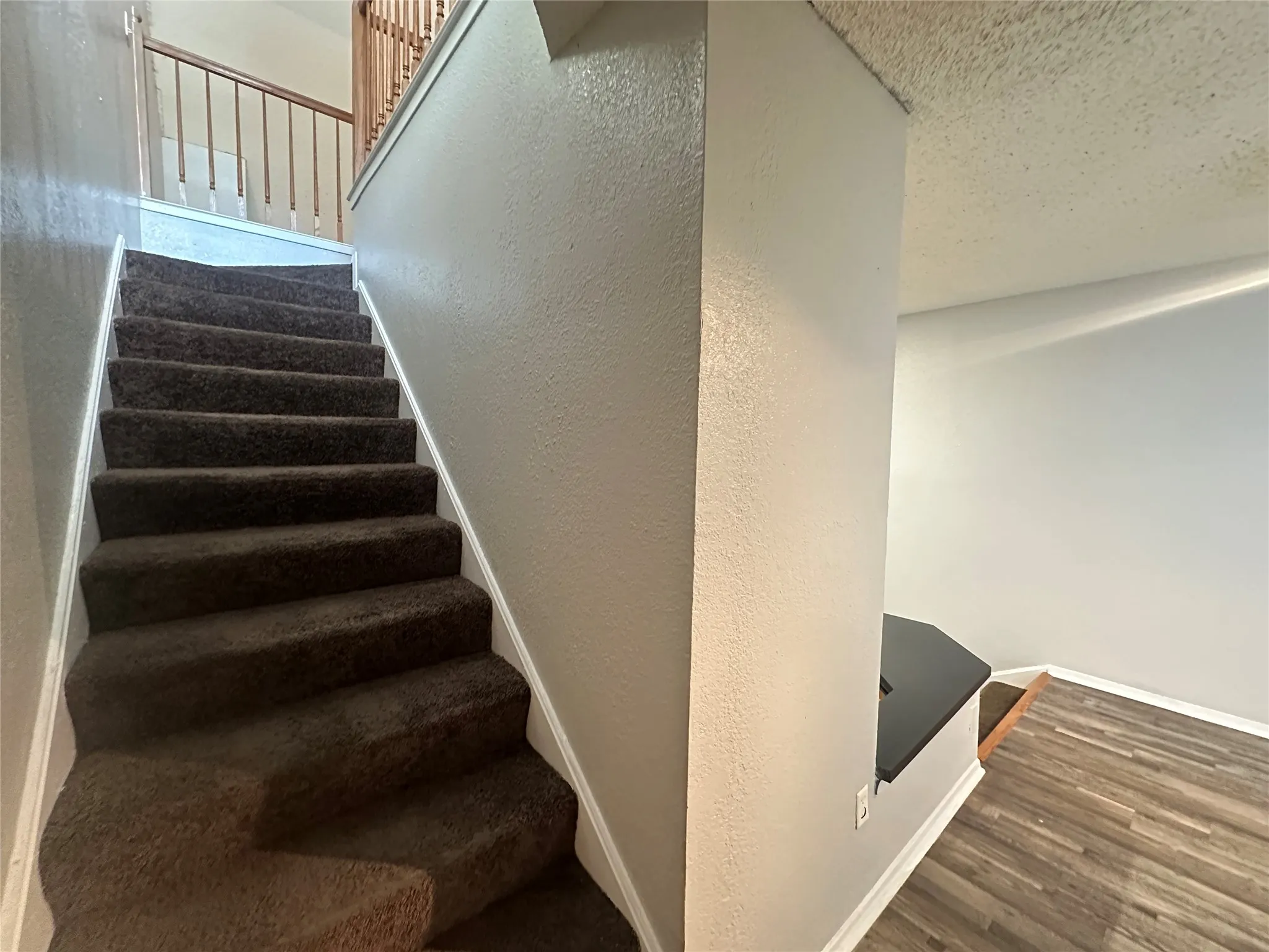 Townhouse For Rent in Dallas County , 9823 Summerwood Circle 1008, Dallas, Texas 75243, 2 Bedroom, 1 Bathroom, 1 Garage spaces, 974 Sqft, built in 1985, mls#21334575, Real Estate Agent in Dallas, Homes For Rent in Dallas county, Homes For Rent in Dallas, Realtor in Dallas Texas, Real Estate Brokerage Independent Realty Texas, Luminita Cordes Realtor