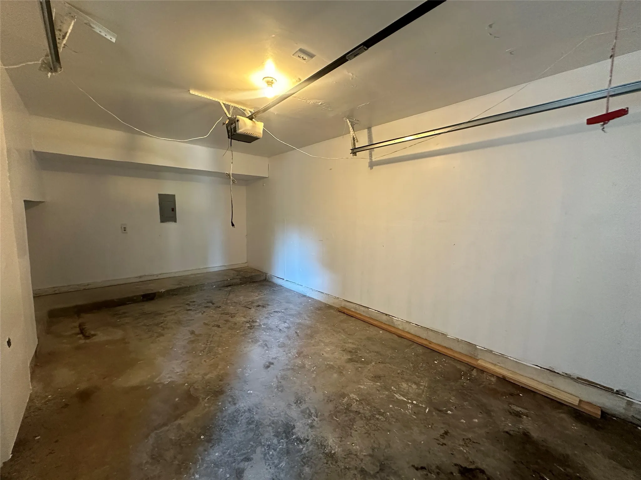 Townhouse For Rent in Dallas County , 9823 Summerwood Circle 1008, Dallas, Texas 75243, 2 Bedroom, 1 Bathroom, 1 Garage spaces, 974 Sqft, built in 1985, mls#21334575, Real Estate Agent in Dallas, Homes For Rent in Dallas county, Homes For Rent in Dallas, Realtor in Dallas Texas, Real Estate Brokerage Independent Realty Texas, Luminita Cordes Realtor