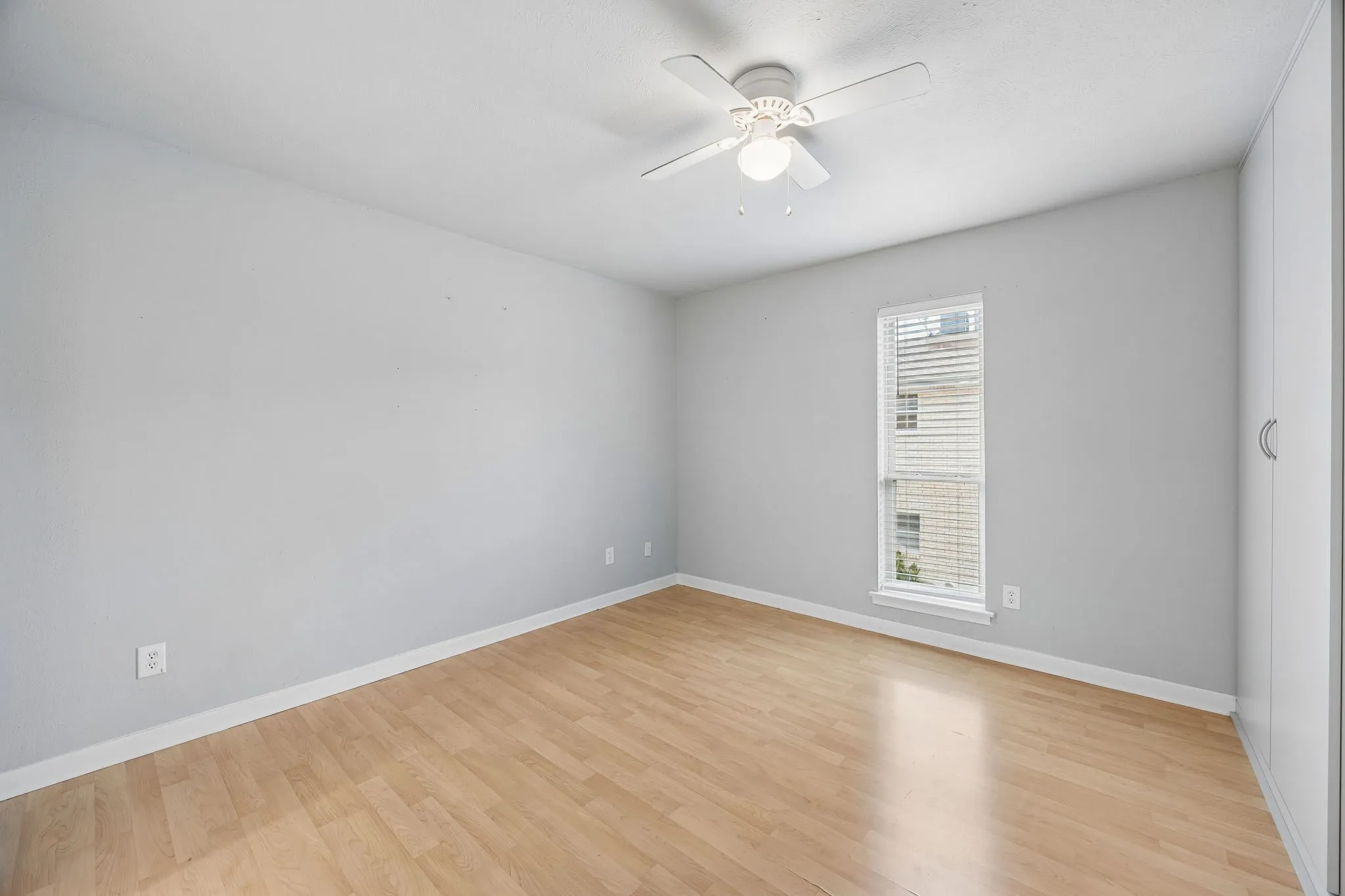Condominium For Sale in Dallas County , 5082 Matilda Street 221, Dallas, Texas 75206, 2 Bedroom, 2 Bathroom, Garage spaces, 1,038 Sqft, built in 1969, mls#21333163, Real Estate Agent in Dallas, Homes For Sale in Dallas county, Homes For Sale in Dallas, Realtor in Dallas Texas, Real Estate Brokerage Independent Realty Texas, Luminita Cordes Realtor