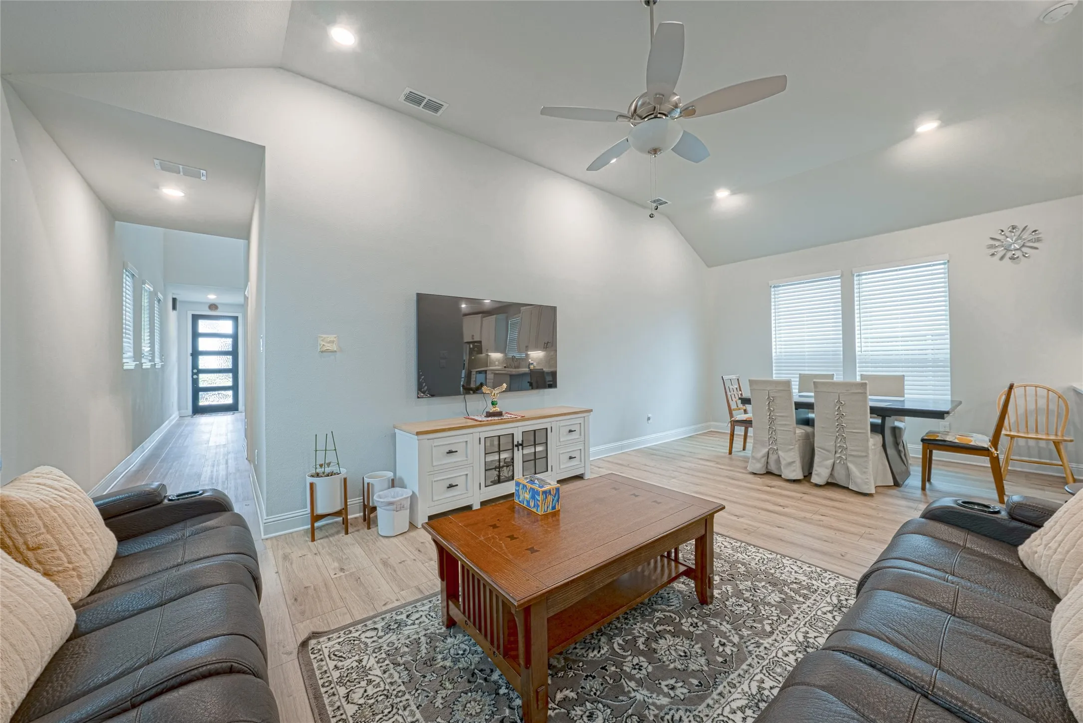 Single Family Residence For Rent in Collin County , 11439 Chepstow Crescent Court, Frisco, Texas 75035, 4 Bedroom, 3 Bathroom, 2 Garage spaces, 2,069 Sqft, built in 2023, mls#21321676, Real Estate Agent in Frisco, Homes For Rent in Collin county, Homes For Rent in Frisco, Realtor in Frisco Texas, Real Estate Brokerage Independent Realty Texas, Luminita Cordes Realtor