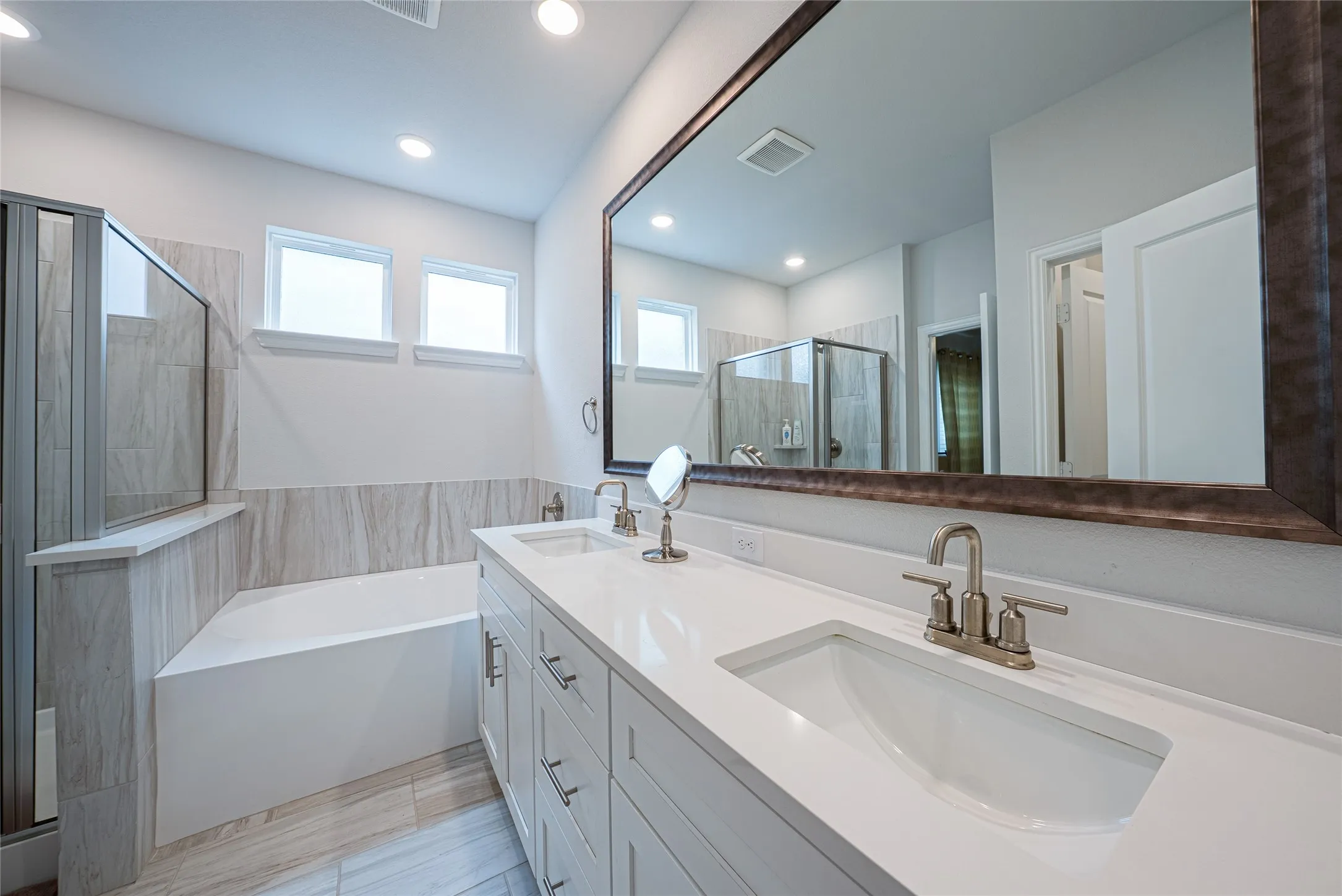 Single Family Residence For Rent in Collin County , 11439 Chepstow Crescent Court, Frisco, Texas 75035, 4 Bedroom, 3 Bathroom, 2 Garage spaces, 2,069 Sqft, built in 2023, mls#21321676, Real Estate Agent in Frisco, Homes For Rent in Collin county, Homes For Rent in Frisco, Realtor in Frisco Texas, Real Estate Brokerage Independent Realty Texas, Luminita Cordes Realtor