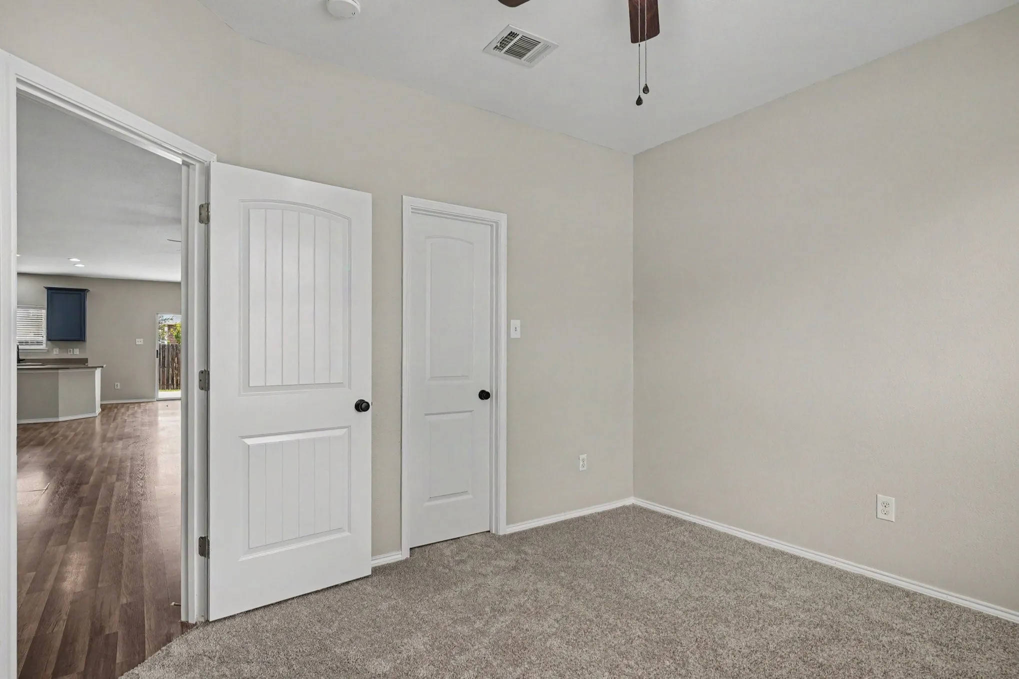 Single Family Residence For Sale in Tarrant County , 8512 Cumberland Gap Drive, Fort Worth, Texas 76244, 3 Bedroom, 2 Bathroom, 2 Garage spaces, 1,679 Sqft, built in 2010, mls#21334135, Real Estate Agent in Fort Worth, Homes For Sale in Tarrant county, Homes For Sale in Fort Worth, Realtor in Fort Worth Texas, Real Estate Brokerage Independent Realty Texas, Luminita Cordes Realtor