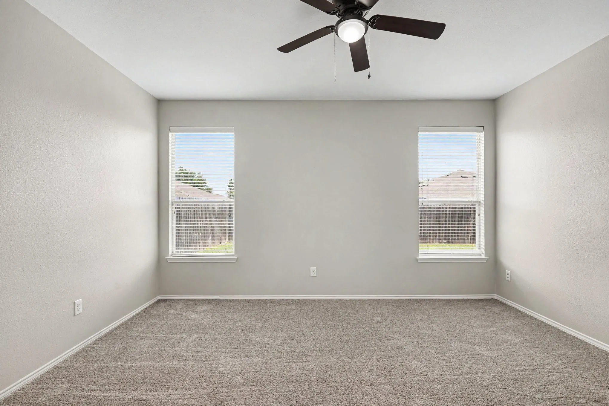 Single Family Residence For Sale in Tarrant County , 8512 Cumberland Gap Drive, Fort Worth, Texas 76244, 3 Bedroom, 2 Bathroom, 2 Garage spaces, 1,679 Sqft, built in 2010, mls#21334135, Real Estate Agent in Fort Worth, Homes For Sale in Tarrant county, Homes For Sale in Fort Worth, Realtor in Fort Worth Texas, Real Estate Brokerage Independent Realty Texas, Luminita Cordes Realtor