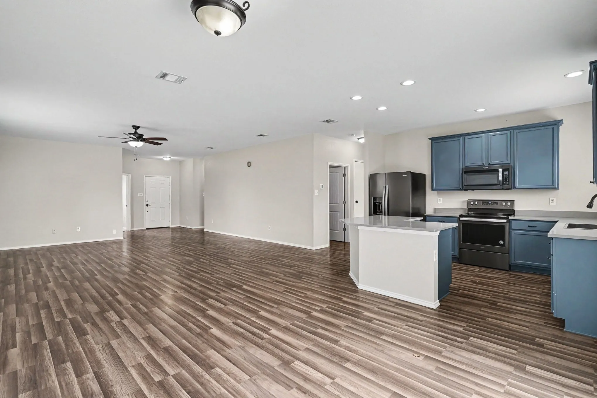 Single Family Residence For Sale in Tarrant County , 8512 Cumberland Gap Drive, Fort Worth, Texas 76244, 3 Bedroom, 2 Bathroom, 2 Garage spaces, 1,679 Sqft, built in 2010, mls#21334135, Real Estate Agent in Fort Worth, Homes For Sale in Tarrant county, Homes For Sale in Fort Worth, Realtor in Fort Worth Texas, Real Estate Brokerage Independent Realty Texas, Luminita Cordes Realtor