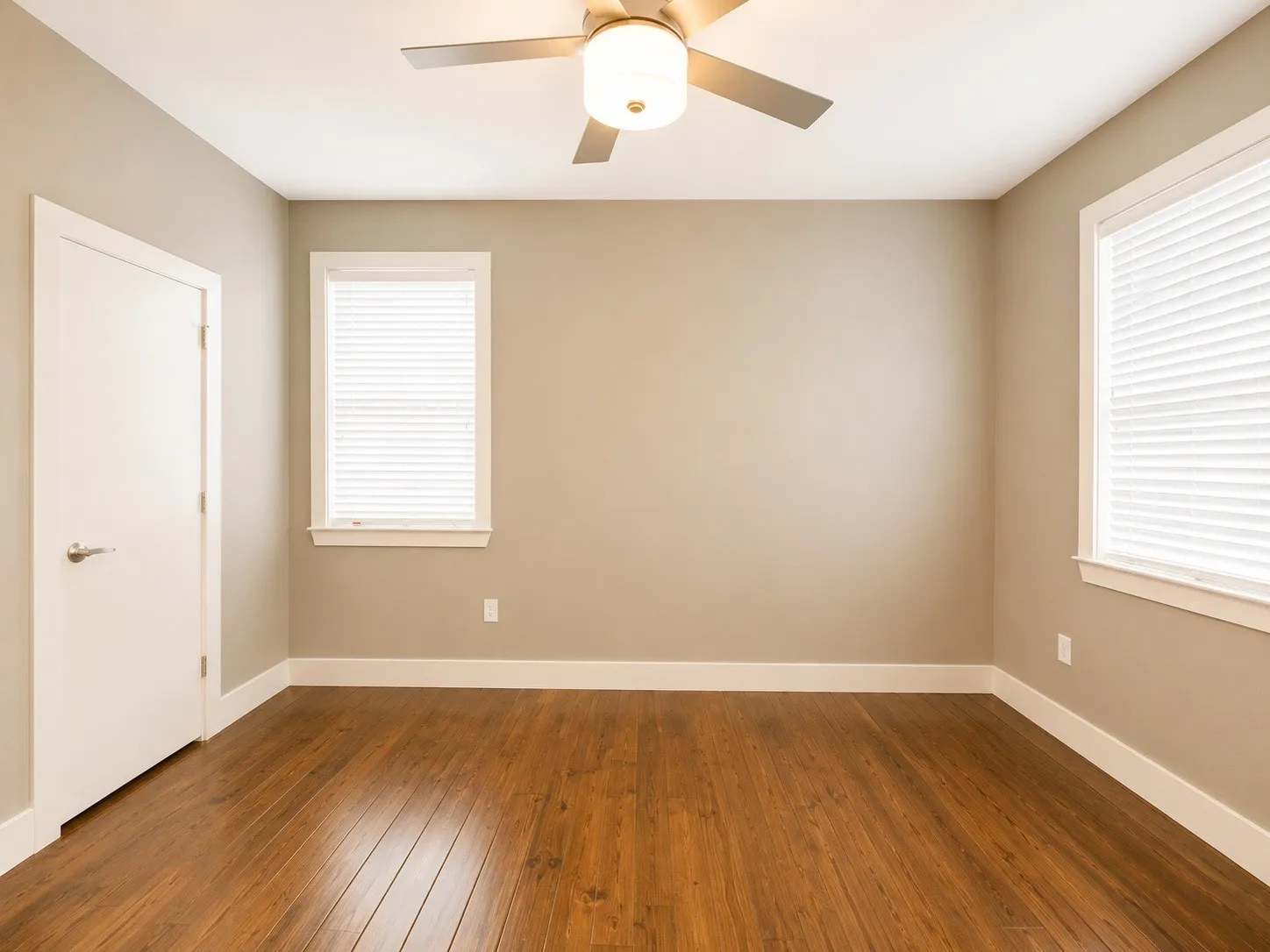 Condominium For Rent in Tarrant County , 1320 May Street 200, Fort Worth, Texas 76104, 2 Bedroom, 3 Bathroom, Garage spaces, 1,260 Sqft, built in 2014, mls#21334597, Real Estate Agent in Fort Worth, Homes For Rent in Tarrant county, Homes For Rent in Fort Worth, Realtor in Fort Worth Texas, Real Estate Brokerage Independent Realty Texas, Luminita Cordes Realtor