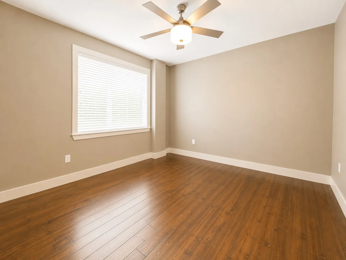 Condominium For Rent in Tarrant County , 1320 May Street 200, Fort Worth, Texas 76104, 2 Bedroom, 3 Bathroom, Garage spaces, 1,260 Sqft, built in 2014, mls#21334597, Real Estate Agent in Fort Worth, Homes For Rent in Tarrant county, Homes For Rent in Fort Worth, Realtor in Fort Worth Texas, Real Estate Brokerage Independent Realty Texas, Luminita Cordes Realtor