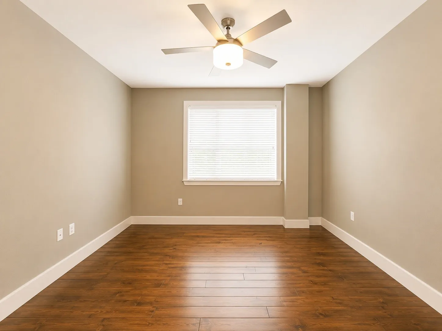 Condominium For Rent in Tarrant County , 1320 May Street 200, Fort Worth, Texas 76104, 2 Bedroom, 3 Bathroom, Garage spaces, 1,260 Sqft, built in 2014, mls#21334597, Real Estate Agent in Fort Worth, Homes For Rent in Tarrant county, Homes For Rent in Fort Worth, Realtor in Fort Worth Texas, Real Estate Brokerage Independent Realty Texas, Luminita Cordes Realtor