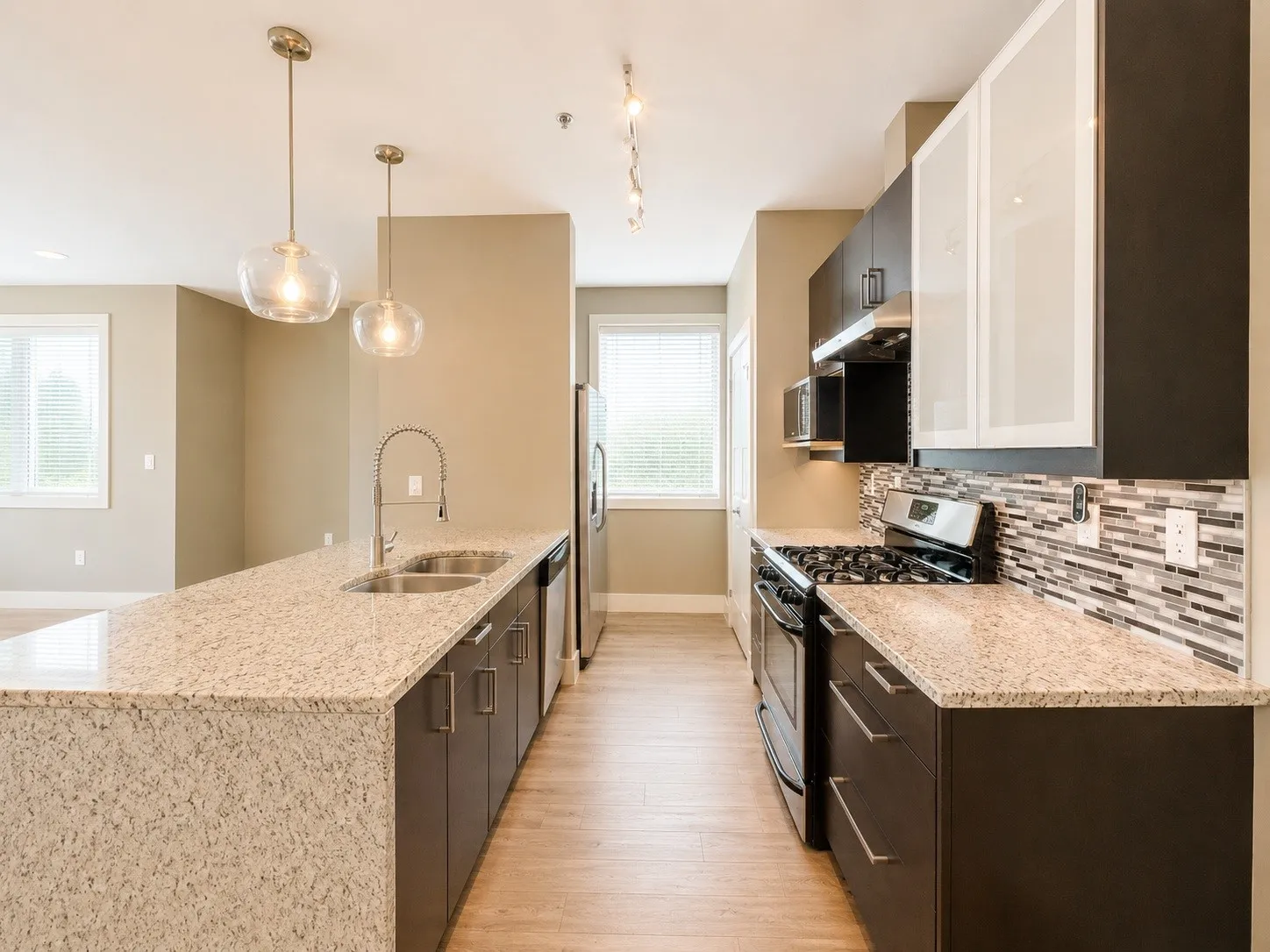 Condominium For Rent in Tarrant County , 1320 May Street 200, Fort Worth, Texas 76104, 2 Bedroom, 3 Bathroom, Garage spaces, 1,260 Sqft, built in 2014, mls#21334597, Real Estate Agent in Fort Worth, Homes For Rent in Tarrant county, Homes For Rent in Fort Worth, Realtor in Fort Worth Texas, Real Estate Brokerage Independent Realty Texas, Luminita Cordes Realtor