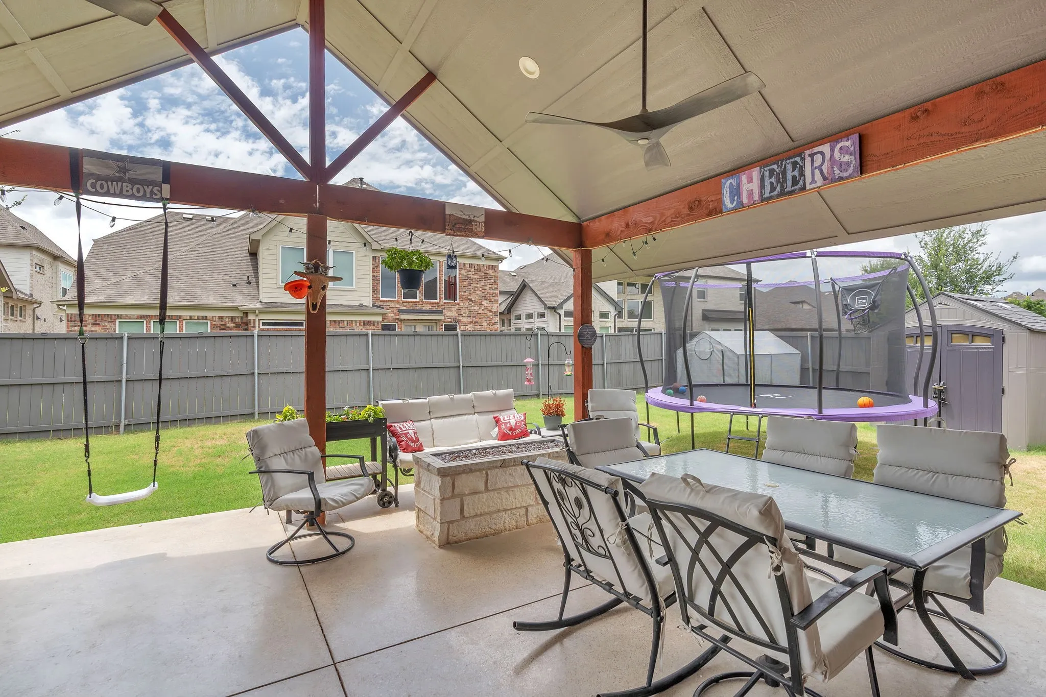 Single Family Residence For Sale in Ellis County , 7118 Pampas Place, Venus, Texas 76084, 4 Bedroom, 2 Bathroom, 2 Garage spaces, 1,934 Sqft, built in 2022, mls#21334245, Real Estate Agent in Venus, Homes For Sale in Ellis county, Homes For Sale in Venus, Realtor in Venus Texas, Real Estate Brokerage Independent Realty Texas, Luminita Cordes Realtor