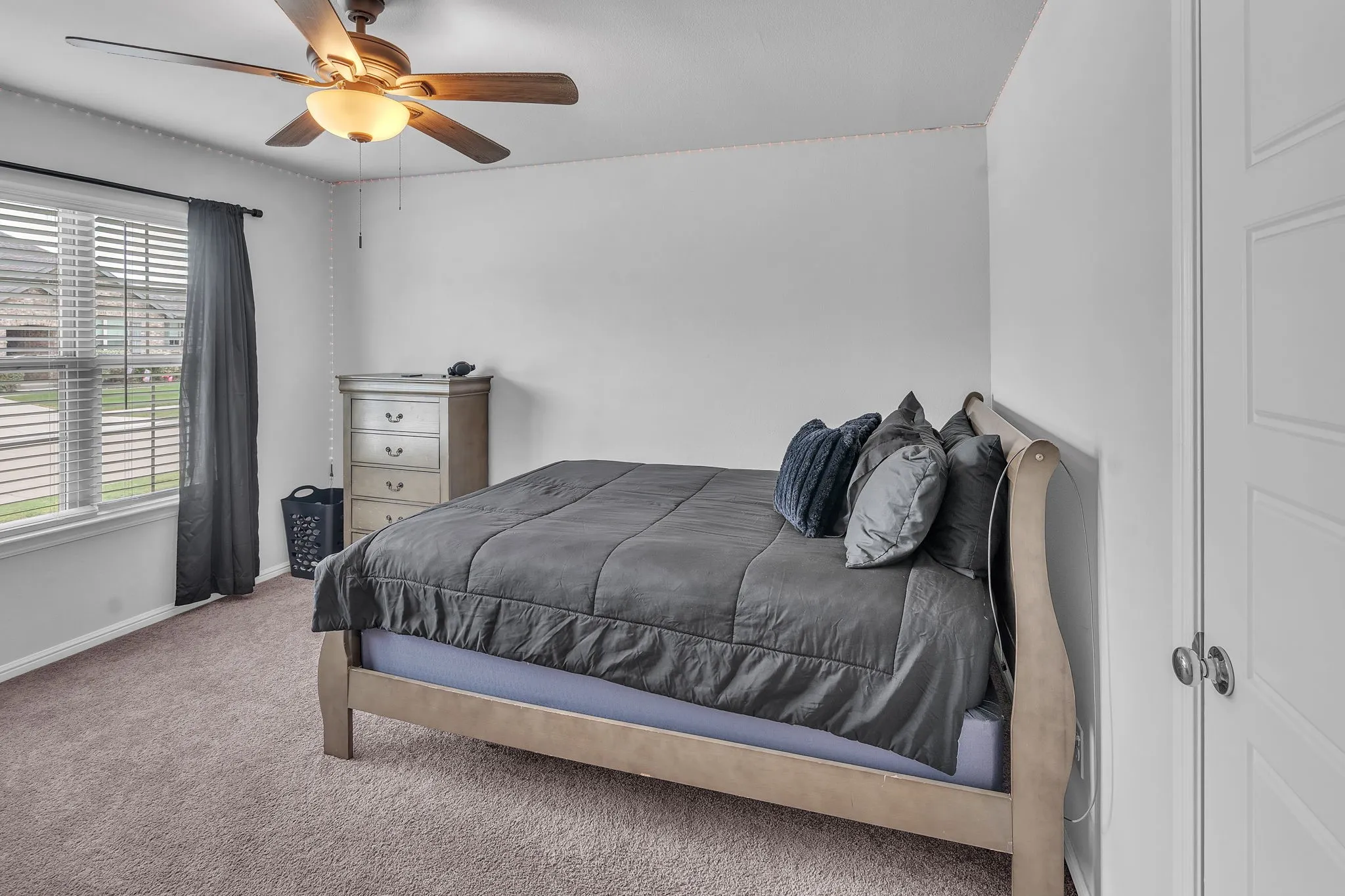 Single Family Residence For Sale in Ellis County , 7118 Pampas Place, Venus, Texas 76084, 4 Bedroom, 2 Bathroom, 2 Garage spaces, 1,934 Sqft, built in 2022, mls#21334245, Real Estate Agent in Venus, Homes For Sale in Ellis county, Homes For Sale in Venus, Realtor in Venus Texas, Real Estate Brokerage Independent Realty Texas, Luminita Cordes Realtor