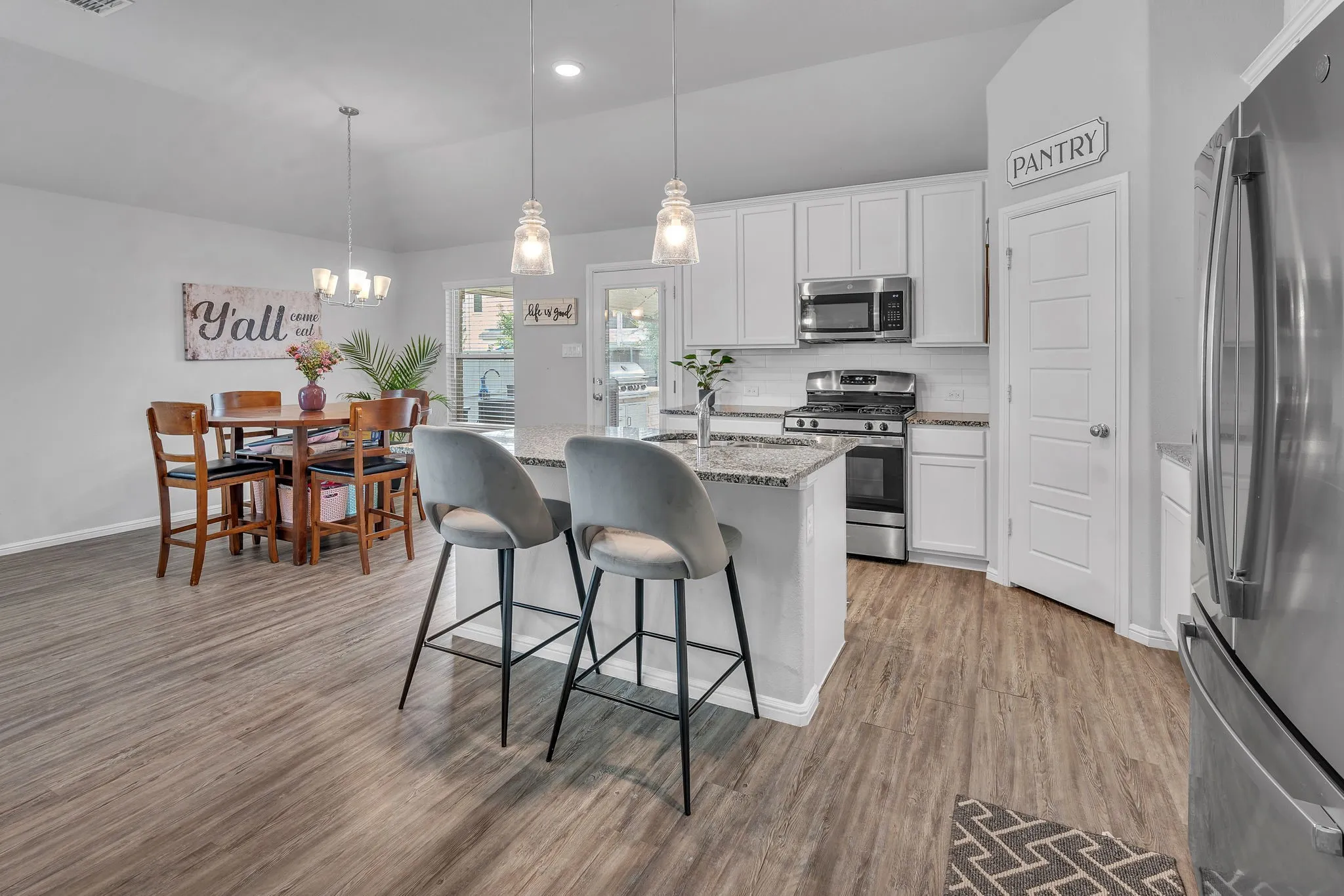Single Family Residence For Sale in Ellis County , 7118 Pampas Place, Venus, Texas 76084, 4 Bedroom, 2 Bathroom, 2 Garage spaces, 1,934 Sqft, built in 2022, mls#21334245, Real Estate Agent in Venus, Homes For Sale in Ellis county, Homes For Sale in Venus, Realtor in Venus Texas, Real Estate Brokerage Independent Realty Texas, Luminita Cordes Realtor