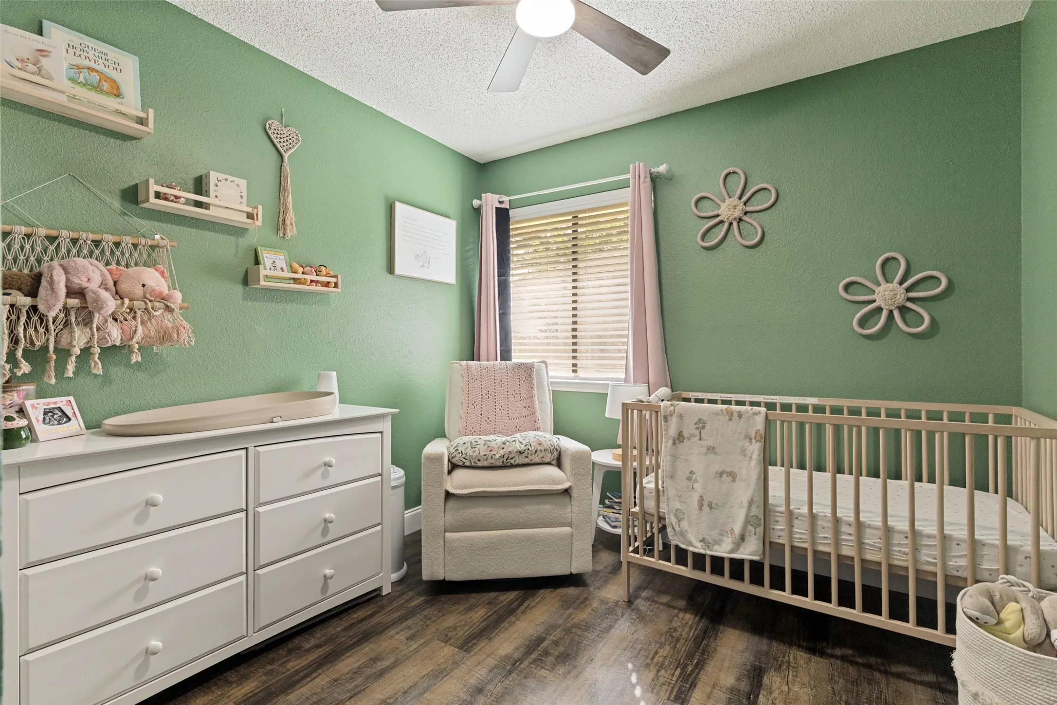 Single Family Residence For Sale in Tarrant County , 10116 Leatherwood Drive, Fort Worth, Texas 76108, 3 Bedroom, 2 Bathroom, 1 Garage spaces, 1,266 Sqft, built in 1986, mls#21334431, Real Estate Agent in Fort Worth, Homes For Sale in Tarrant county, Homes For Sale in Fort Worth, Realtor in Fort Worth Texas, Real Estate Brokerage Independent Realty Texas, Luminita Cordes Realtor