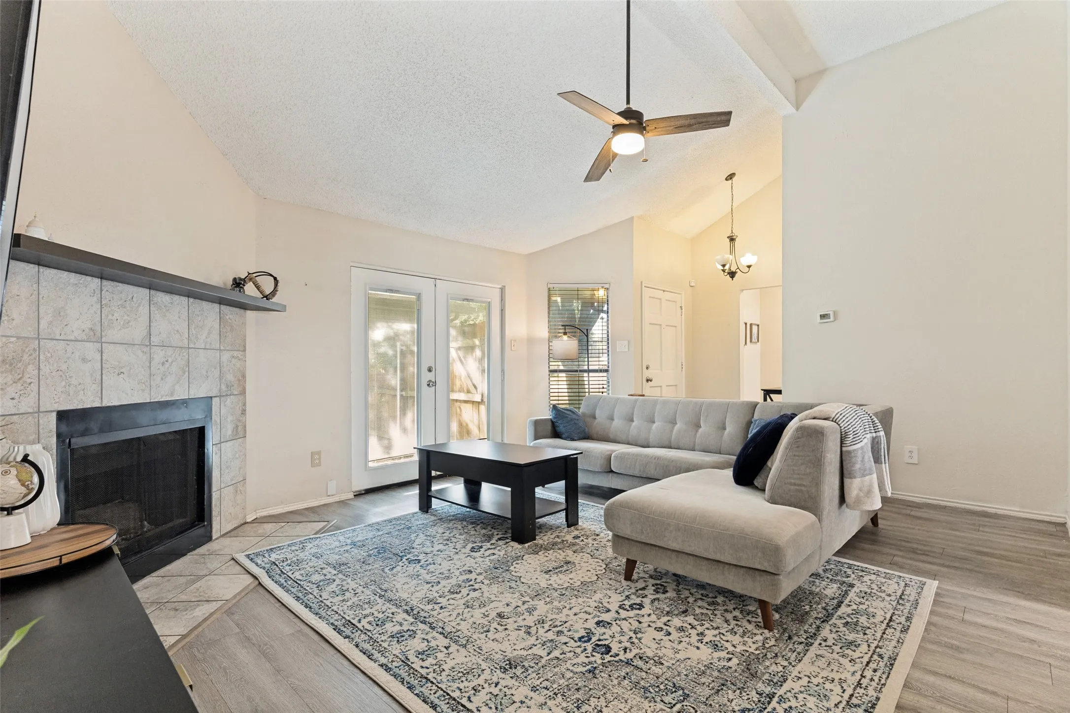 Single Family Residence For Sale in Tarrant County , 10116 Leatherwood Drive, Fort Worth, Texas 76108, 3 Bedroom, 2 Bathroom, 1 Garage spaces, 1,266 Sqft, built in 1986, mls#21334431, Real Estate Agent in Fort Worth, Homes For Sale in Tarrant county, Homes For Sale in Fort Worth, Realtor in Fort Worth Texas, Real Estate Brokerage Independent Realty Texas, Luminita Cordes Realtor