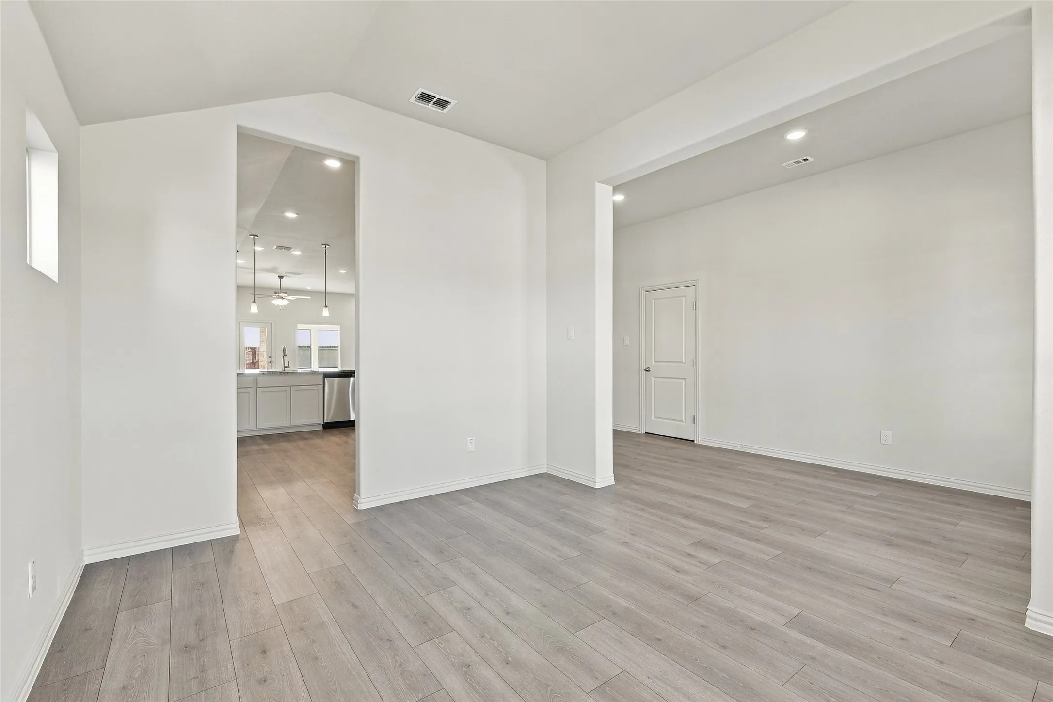 Single Family Residence For Sale in Ellis County , 1122 Rothland Court, Red Oak, Texas 75154, 3 Bedroom, 2 Bathroom, 2 Garage spaces, 2,016 Sqft, built in 2026, mls#21277552, Real Estate Agent in Red Oak, Homes For Sale in Ellis county, Homes For Sale in Red Oak, Realtor in Red Oak Texas, Real Estate Brokerage Independent Realty Texas, Luminita Cordes Realtor