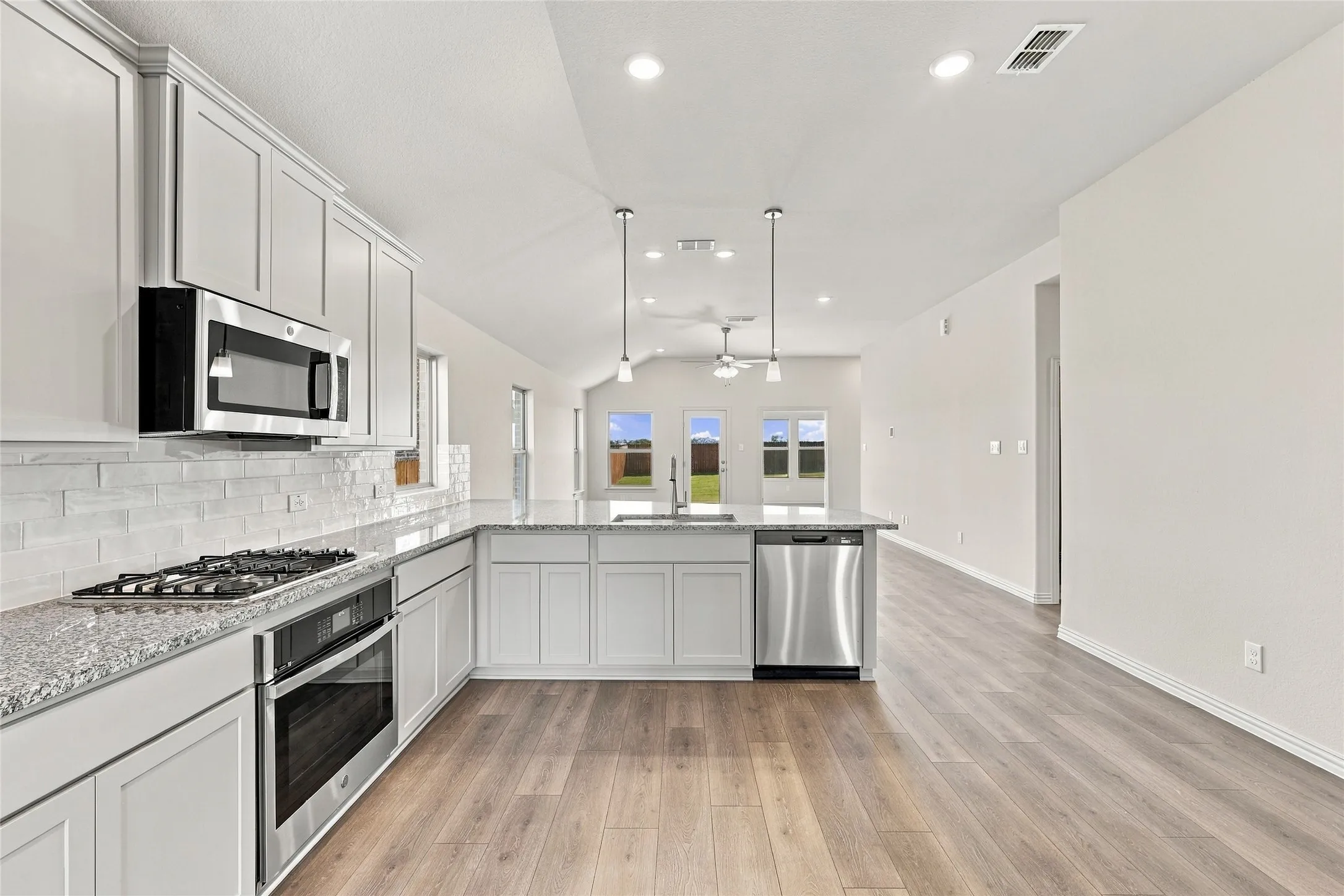Single Family Residence For Sale in Ellis County , 1122 Rothland Court, Red Oak, Texas 75154, 3 Bedroom, 2 Bathroom, 2 Garage spaces, 2,016 Sqft, built in 2026, mls#21277552, Real Estate Agent in Red Oak, Homes For Sale in Ellis county, Homes For Sale in Red Oak, Realtor in Red Oak Texas, Real Estate Brokerage Independent Realty Texas, Luminita Cordes Realtor