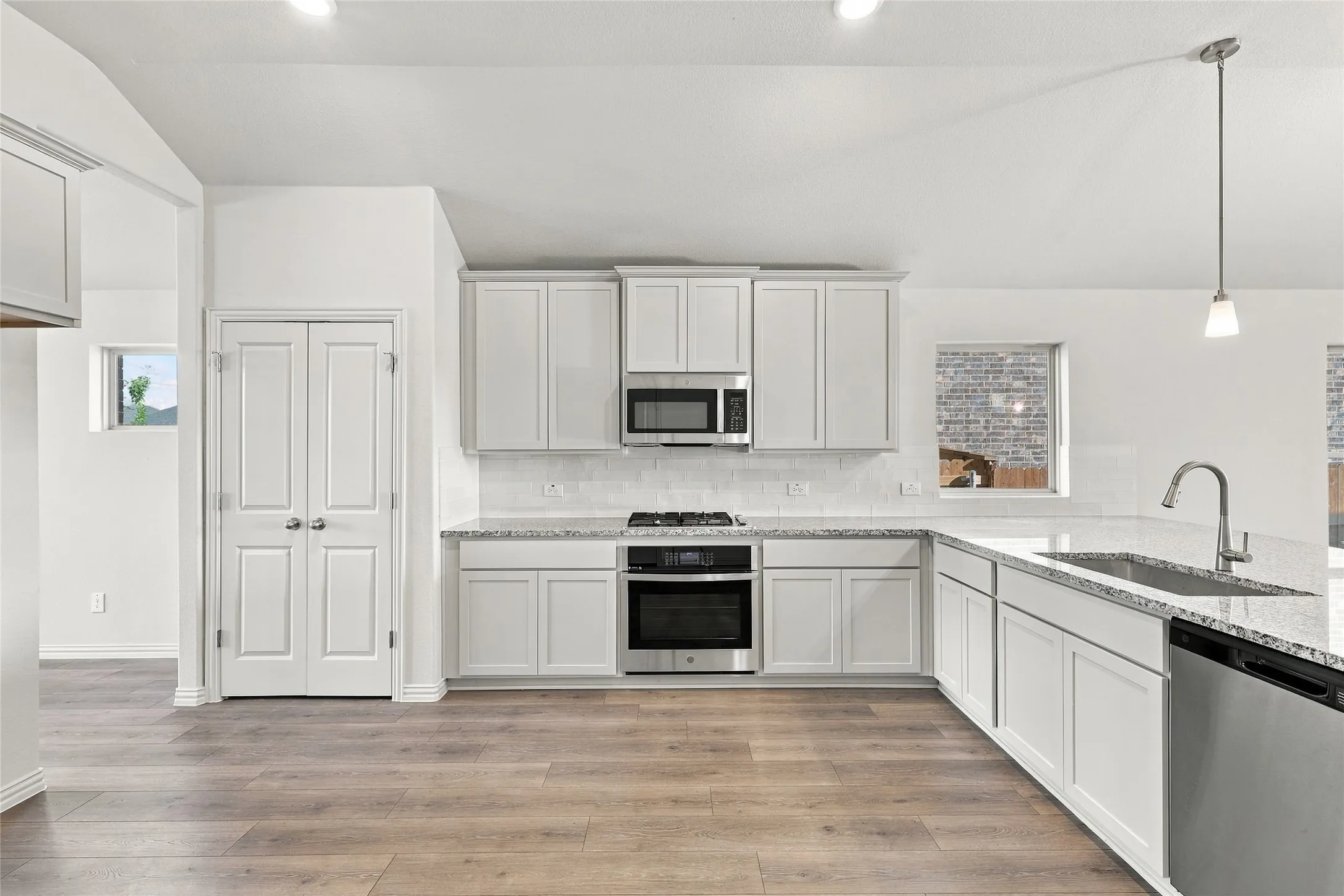 Single Family Residence For Sale in Ellis County , 1122 Rothland Court, Red Oak, Texas 75154, 3 Bedroom, 2 Bathroom, 2 Garage spaces, 2,016 Sqft, built in 2026, mls#21277552, Real Estate Agent in Red Oak, Homes For Sale in Ellis county, Homes For Sale in Red Oak, Realtor in Red Oak Texas, Real Estate Brokerage Independent Realty Texas, Luminita Cordes Realtor