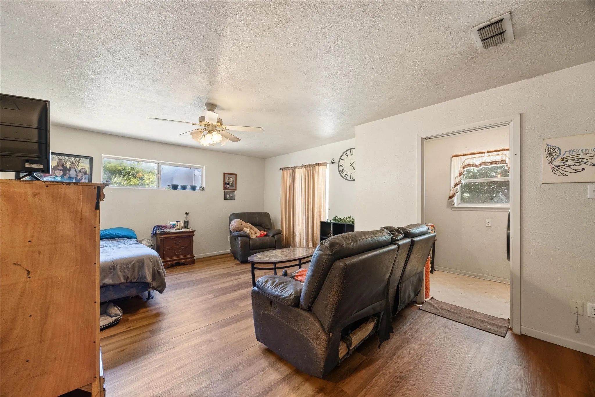 Single Family Residence For Sale in Erath County , 765 W Park Street, Stephenville, Texas 76401, 2 Bedroom, 2 Bathroom, Garage spaces, 1,459 Sqft, built in 1976, mls#21334607, Real Estate Agent in Stephenville, Homes For Sale in Erath county, Homes For Sale in Stephenville, Realtor in Stephenville Texas, Real Estate Brokerage Independent Realty Texas, Luminita Cordes Realtor