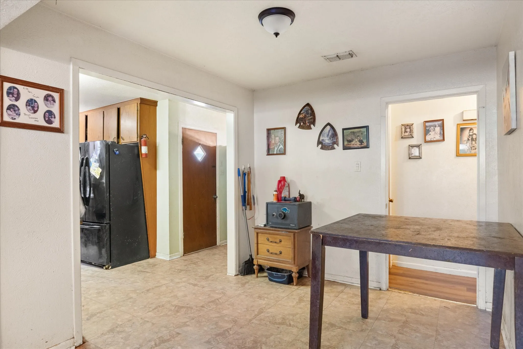 Single Family Residence For Sale in Erath County , 765 W Park Street, Stephenville, Texas 76401, 2 Bedroom, 2 Bathroom, Garage spaces, 1,459 Sqft, built in 1976, mls#21334607, Real Estate Agent in Stephenville, Homes For Sale in Erath county, Homes For Sale in Stephenville, Realtor in Stephenville Texas, Real Estate Brokerage Independent Realty Texas, Luminita Cordes Realtor