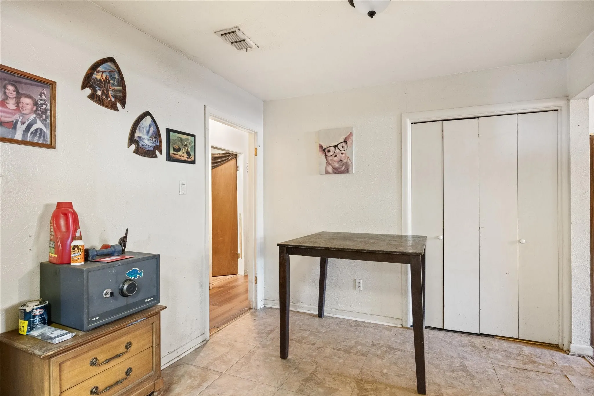 Single Family Residence For Sale in Erath County , 765 W Park Street, Stephenville, Texas 76401, 2 Bedroom, 2 Bathroom, Garage spaces, 1,459 Sqft, built in 1976, mls#21334607, Real Estate Agent in Stephenville, Homes For Sale in Erath county, Homes For Sale in Stephenville, Realtor in Stephenville Texas, Real Estate Brokerage Independent Realty Texas, Luminita Cordes Realtor