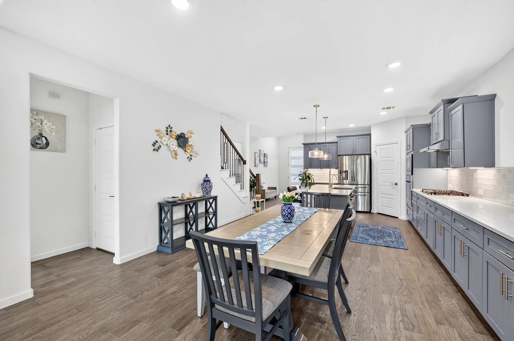 Single Family Residence For Sale in Collin County , 4000 Nightingale Street, Celina, Texas 75009, 5 Bedroom, 4 Bathroom, 2 Garage spaces, 2,819 Sqft, built in 2021, mls#21334390, Real Estate Agent in Celina, Homes For Sale in Collin county, Homes For Sale in Celina, Realtor in Celina Texas, Real Estate Brokerage Independent Realty Texas, Luminita Cordes Realtor