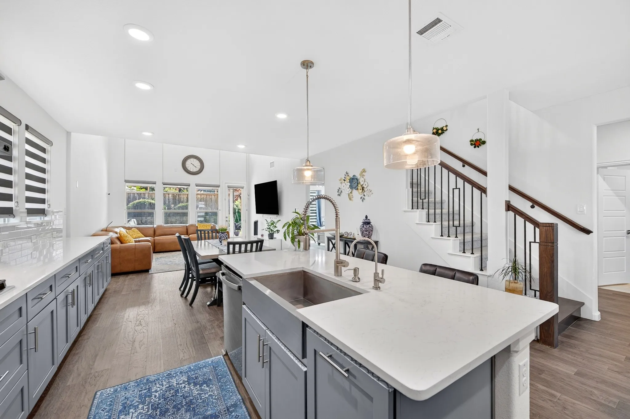 Single Family Residence For Sale in Collin County , 4000 Nightingale Street, Celina, Texas 75009, 5 Bedroom, 4 Bathroom, 2 Garage spaces, 2,819 Sqft, built in 2021, mls#21334390, Real Estate Agent in Celina, Homes For Sale in Collin county, Homes For Sale in Celina, Realtor in Celina Texas, Real Estate Brokerage Independent Realty Texas, Luminita Cordes Realtor