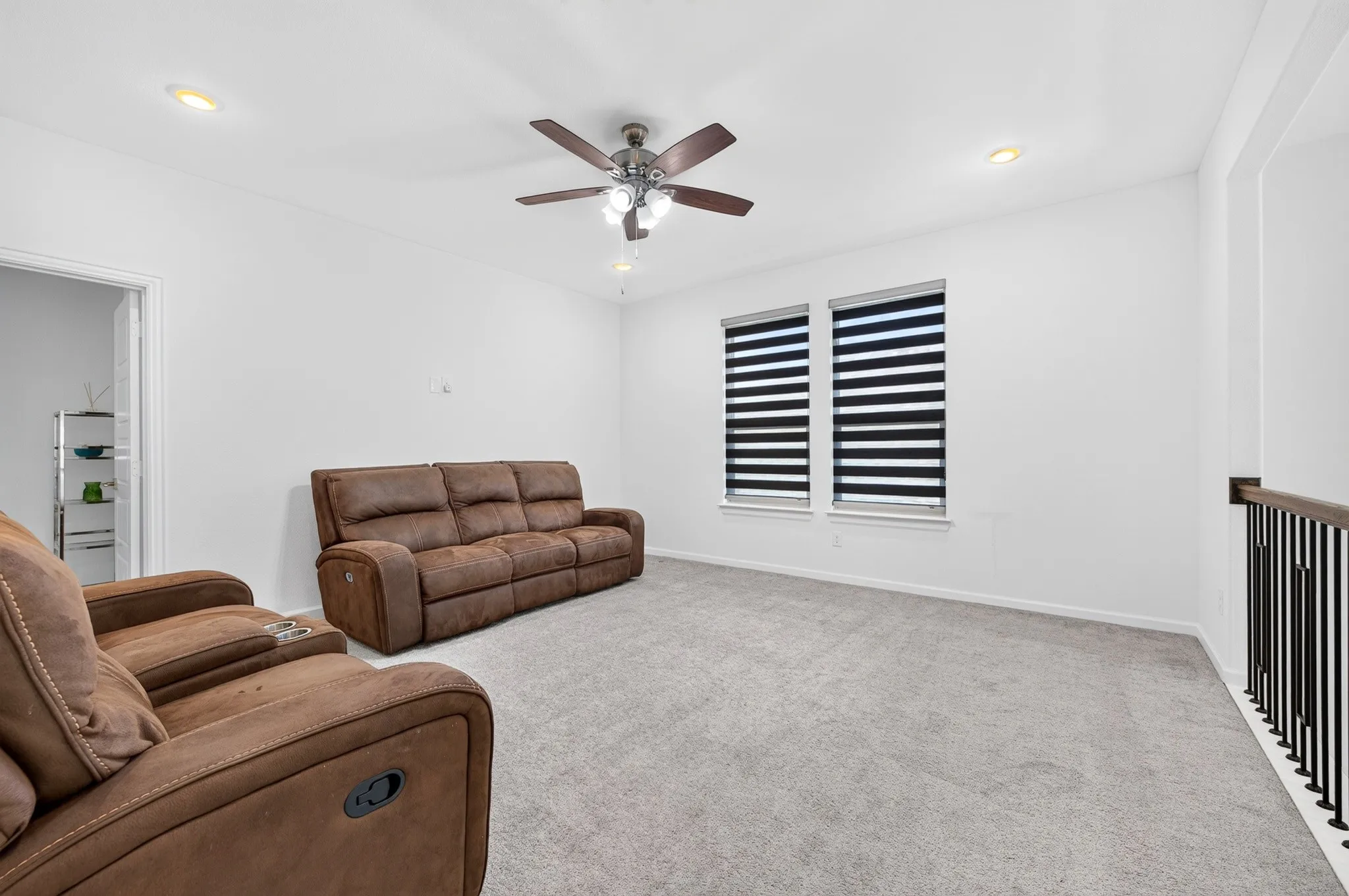 Single Family Residence For Sale in Collin County , 4000 Nightingale Street, Celina, Texas 75009, 5 Bedroom, 4 Bathroom, 2 Garage spaces, 2,819 Sqft, built in 2021, mls#21334390, Real Estate Agent in Celina, Homes For Sale in Collin county, Homes For Sale in Celina, Realtor in Celina Texas, Real Estate Brokerage Independent Realty Texas, Luminita Cordes Realtor