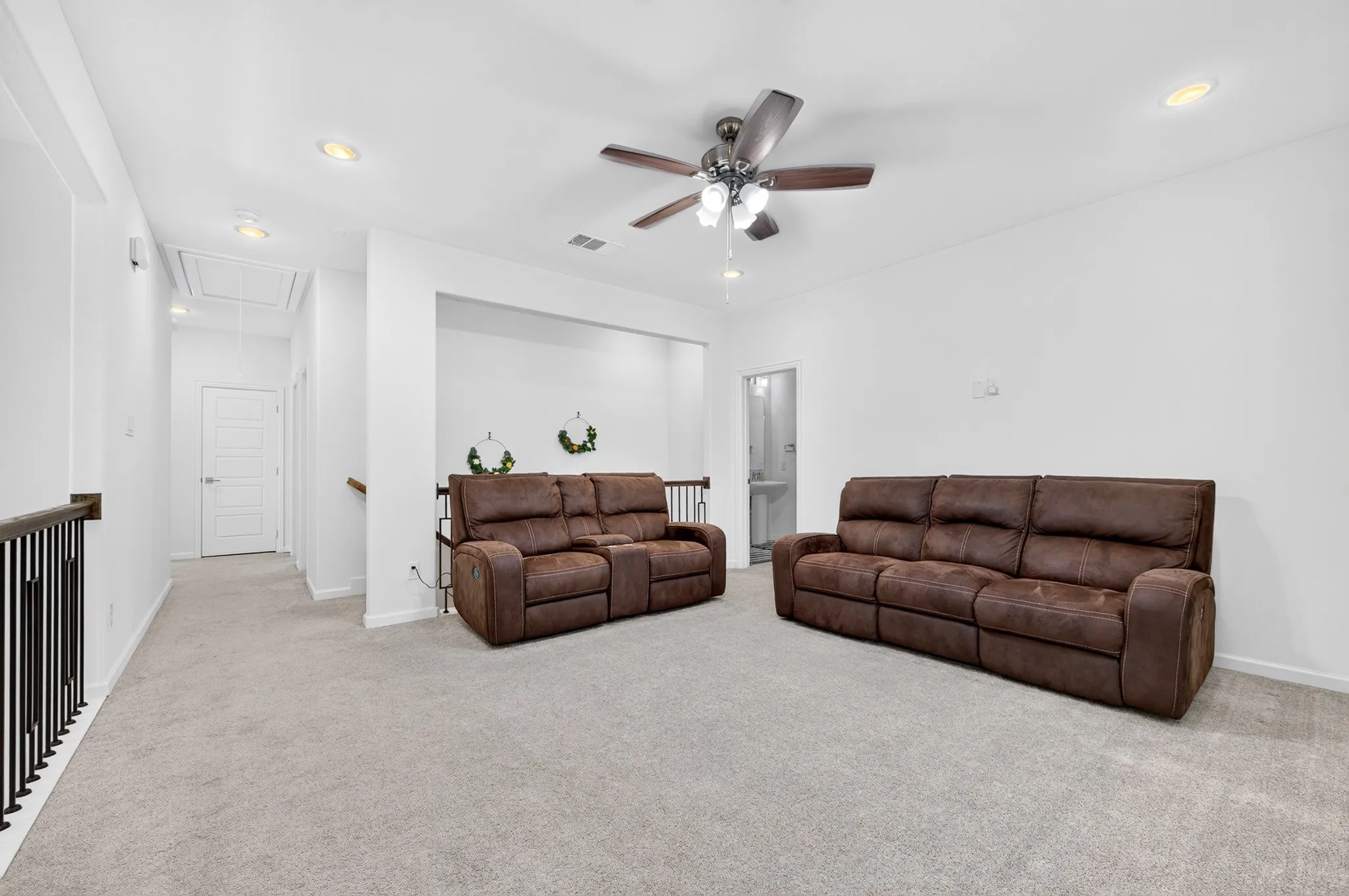 Single Family Residence For Sale in Collin County , 4000 Nightingale Street, Celina, Texas 75009, 5 Bedroom, 4 Bathroom, 2 Garage spaces, 2,819 Sqft, built in 2021, mls#21334390, Real Estate Agent in Celina, Homes For Sale in Collin county, Homes For Sale in Celina, Realtor in Celina Texas, Real Estate Brokerage Independent Realty Texas, Luminita Cordes Realtor