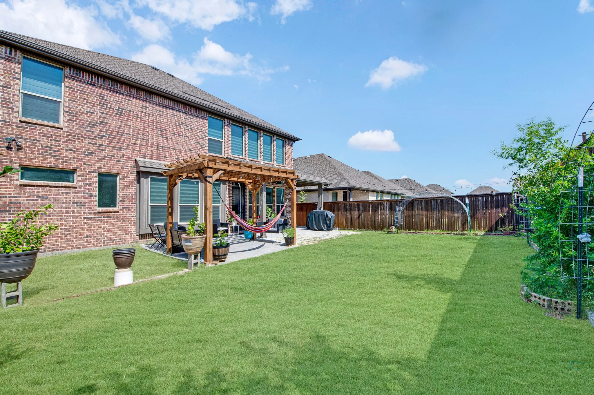 Single Family Residence For Sale in Collin County , 4000 Nightingale Street, Celina, Texas 75009, 5 Bedroom, 4 Bathroom, 2 Garage spaces, 2,819 Sqft, built in 2021, mls#21334390, Real Estate Agent in Celina, Homes For Sale in Collin county, Homes For Sale in Celina, Realtor in Celina Texas, Real Estate Brokerage Independent Realty Texas, Luminita Cordes Realtor