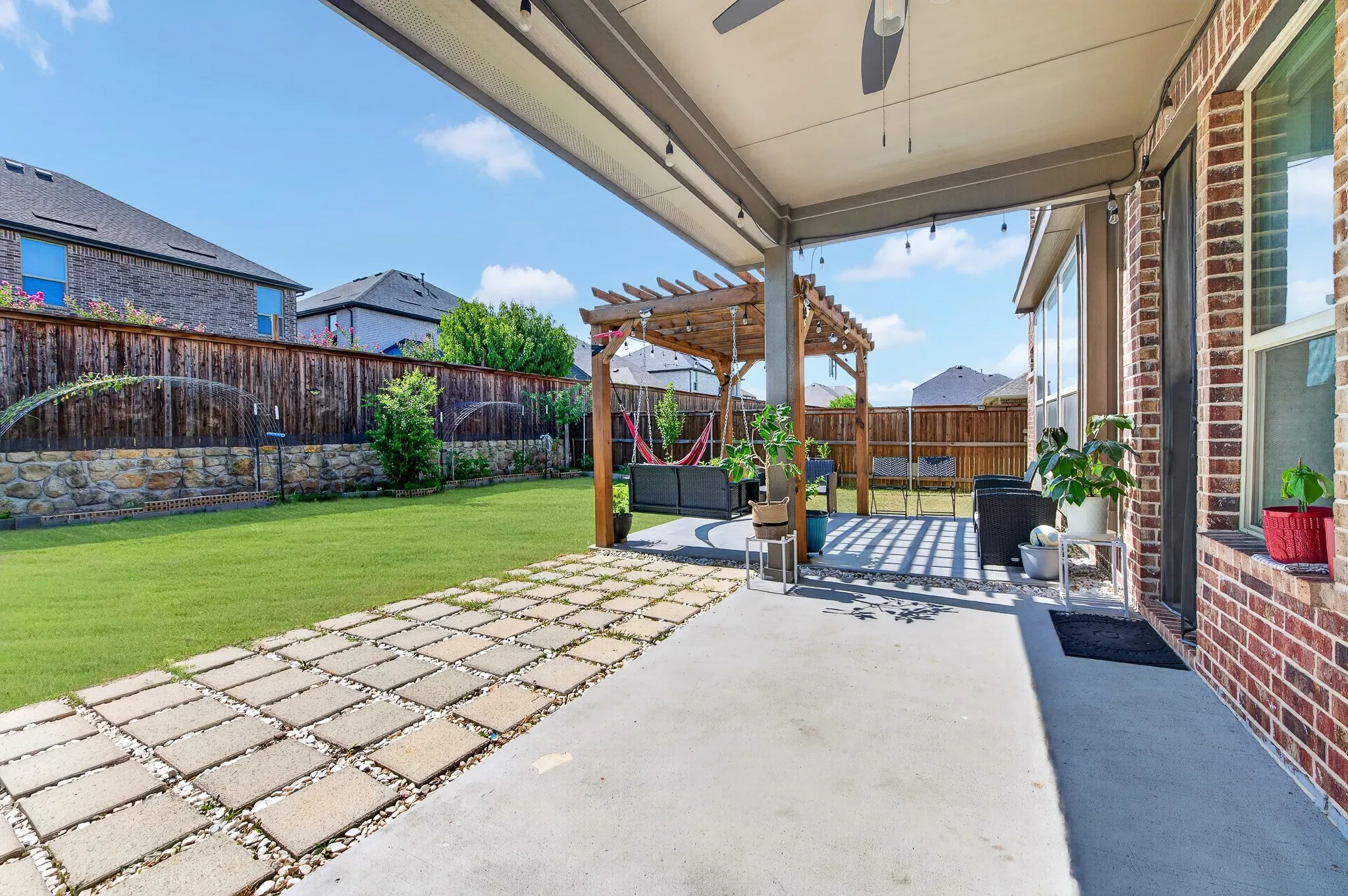 Single Family Residence For Sale in Collin County , 4000 Nightingale Street, Celina, Texas 75009, 5 Bedroom, 4 Bathroom, 2 Garage spaces, 2,819 Sqft, built in 2021, mls#21334390, Real Estate Agent in Celina, Homes For Sale in Collin county, Homes For Sale in Celina, Realtor in Celina Texas, Real Estate Brokerage Independent Realty Texas, Luminita Cordes Realtor