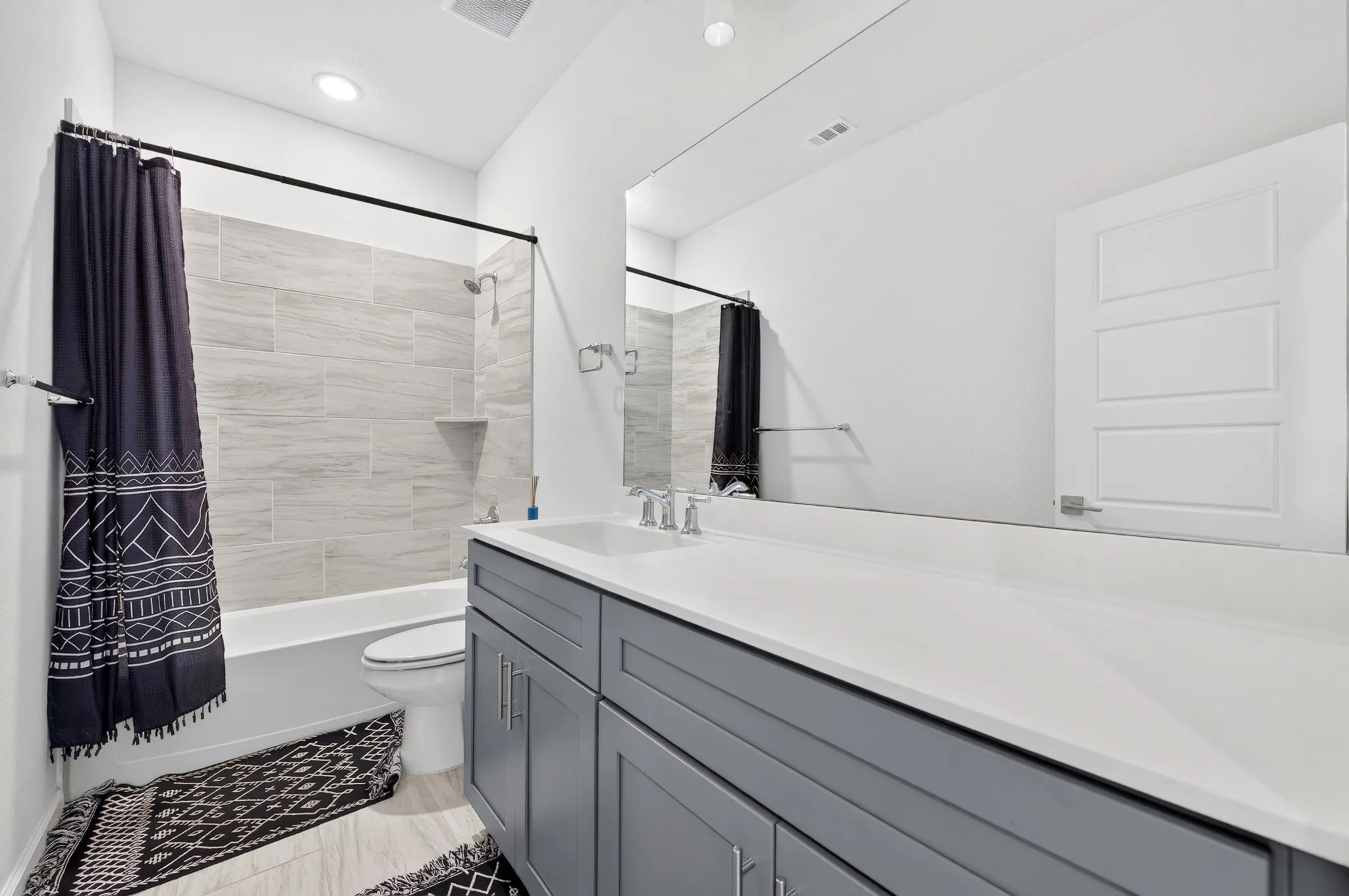 Single Family Residence For Sale in Collin County , 4000 Nightingale Street, Celina, Texas 75009, 5 Bedroom, 4 Bathroom, 2 Garage spaces, 2,819 Sqft, built in 2021, mls#21334390, Real Estate Agent in Celina, Homes For Sale in Collin county, Homes For Sale in Celina, Realtor in Celina Texas, Real Estate Brokerage Independent Realty Texas, Luminita Cordes Realtor