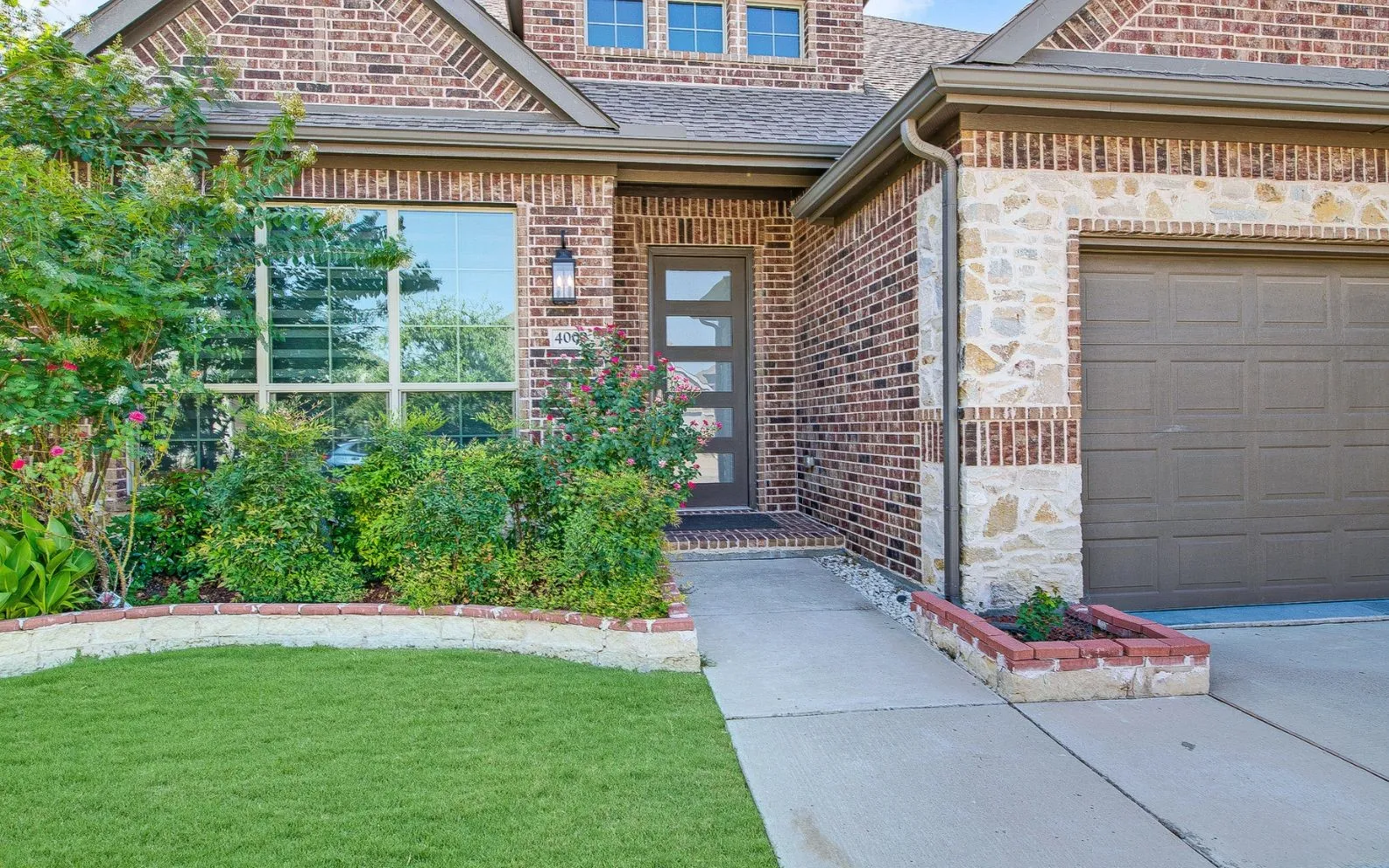Single Family Residence For Sale in Collin County , 4000 Nightingale Street, Celina, Texas 75009, 5 Bedroom, 4 Bathroom, 2 Garage spaces, 2,819 Sqft, built in 2021, mls#21334390, Real Estate Agent in Celina, Homes For Sale in Collin county, Homes For Sale in Celina, Realtor in Celina Texas, Real Estate Brokerage Independent Realty Texas, Luminita Cordes Realtor